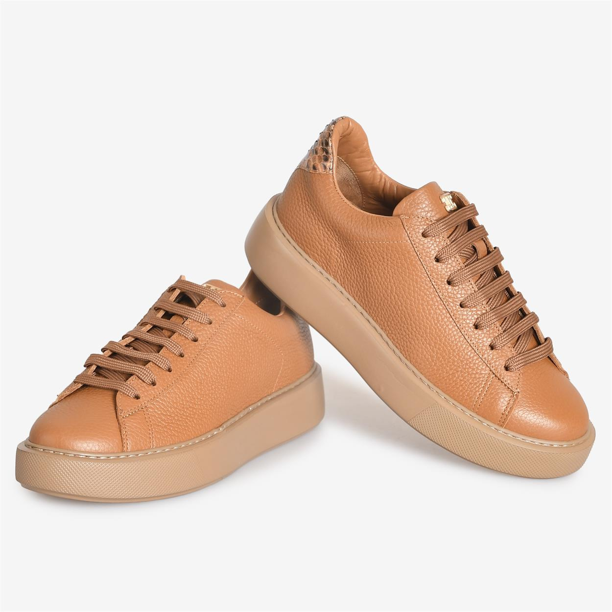 Taba Deri Yılan Desenli Kadın Sneakers