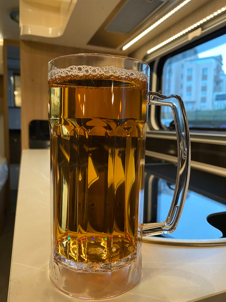 Akrilik Bira Bardağı 568 ml 