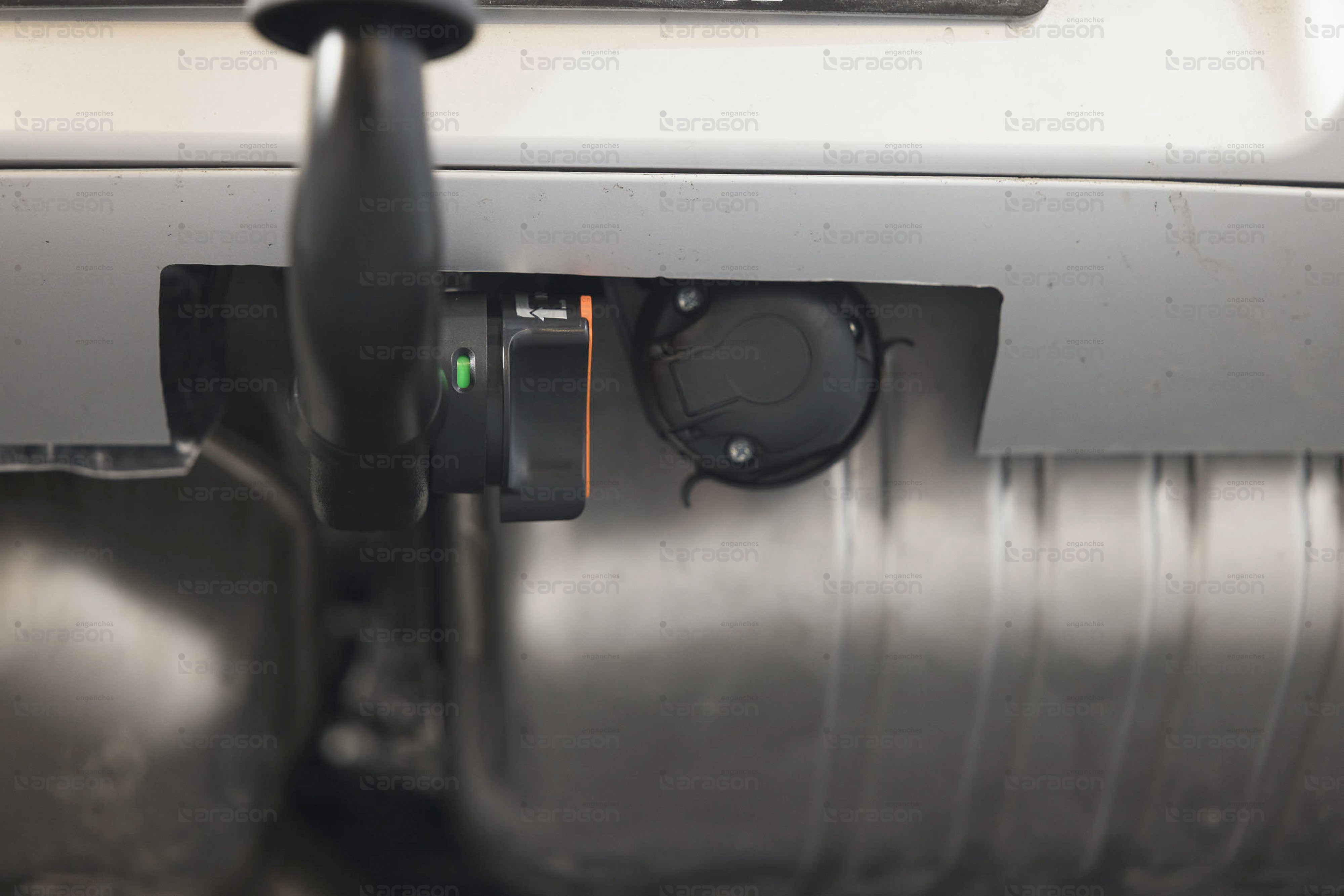 LAND ROVER Defender Sökülebilir Çeki Demiri L663 2019-