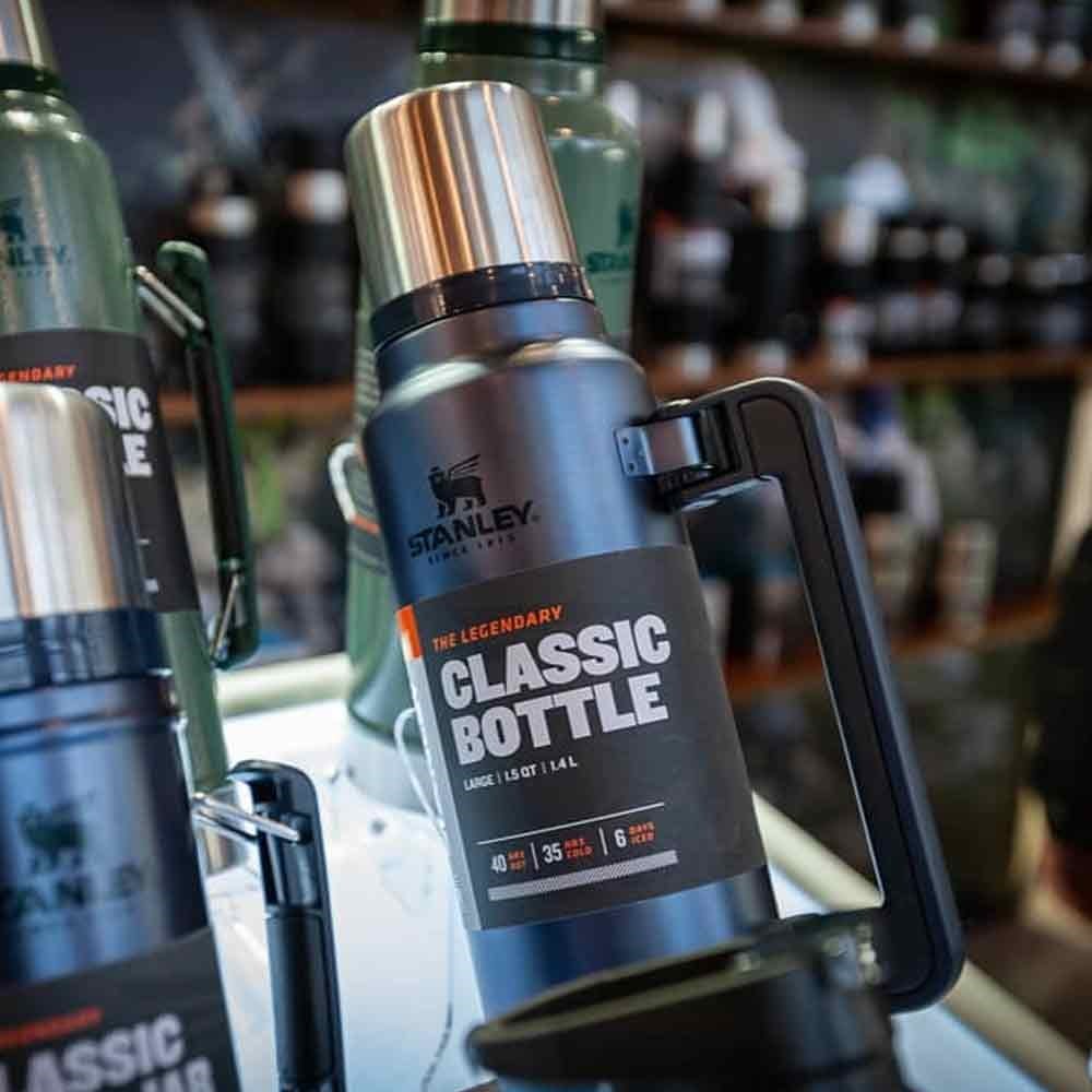 Stanley Klasik Vakumlu Çelik Termos 1.4 Lt Mavi