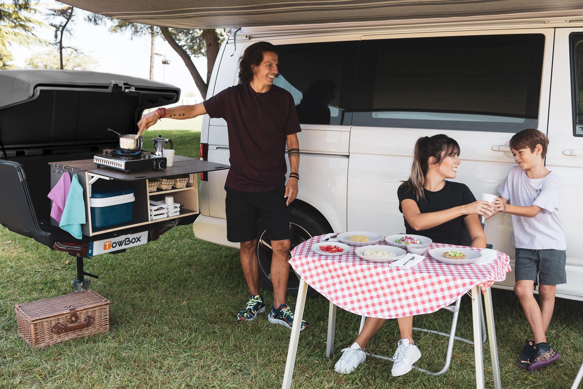 TowBox Camper Life Çeki Demirine Takılan Dış Mutfak Tezgahı