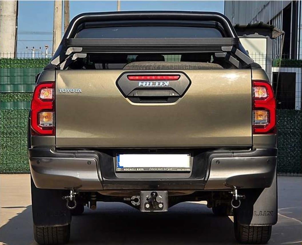 TOYOTA Hi-Lux Amerikan Sökülebilir Çeki Demiri 2015-