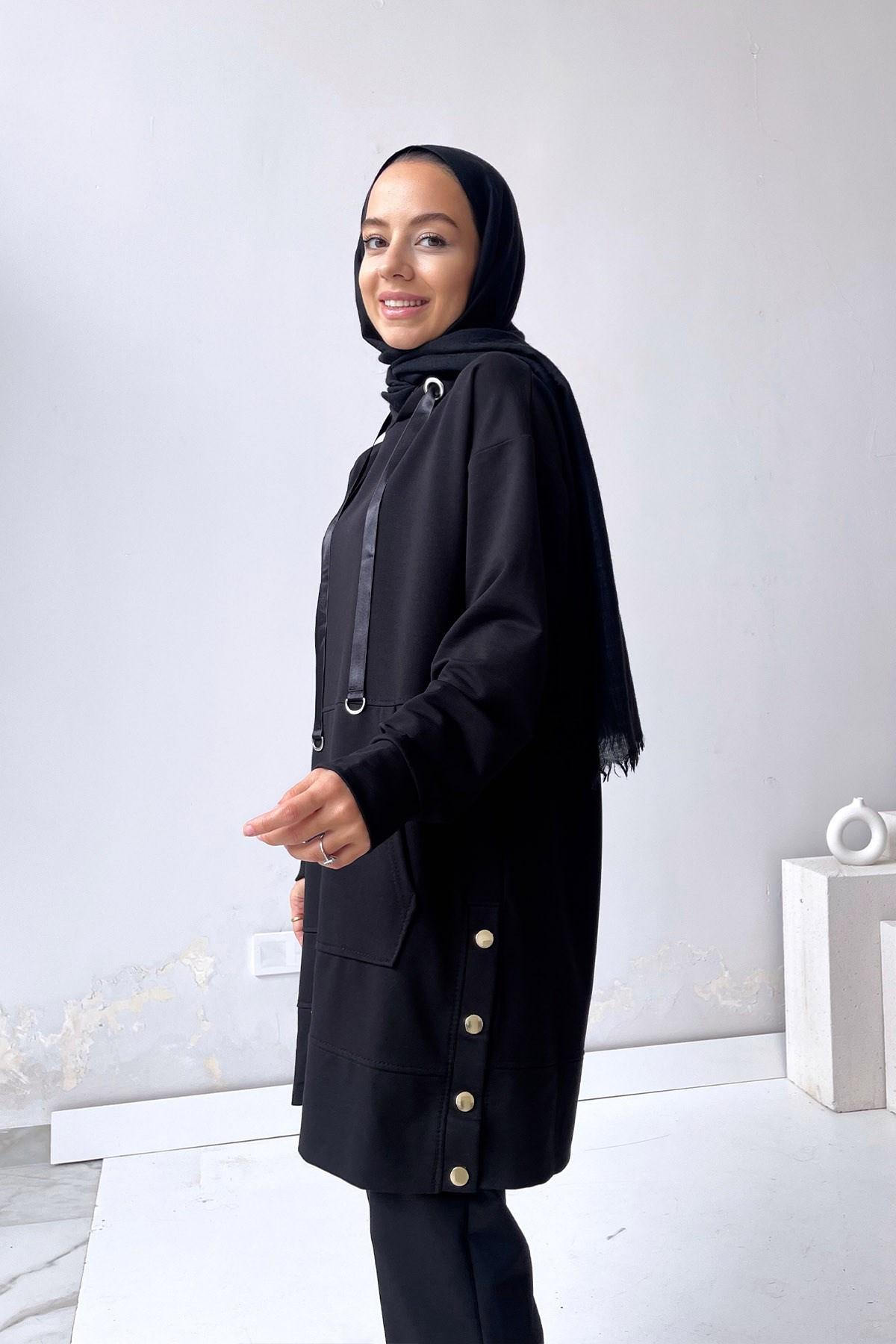 Yanı Çıtçıtlı Takım - Siyah