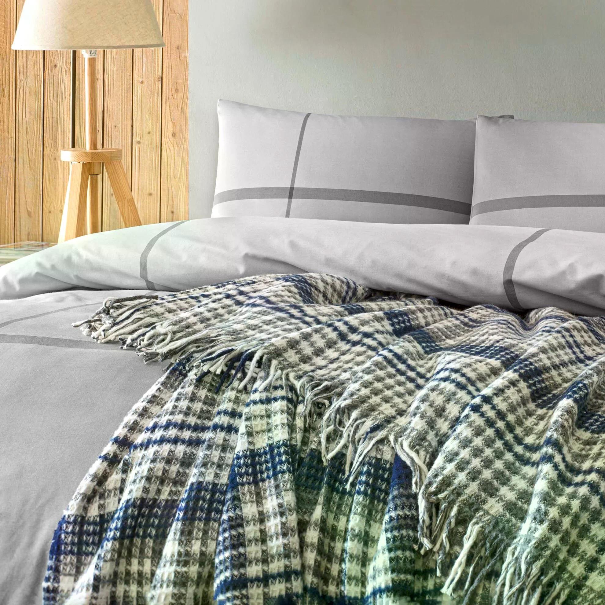 Taç 4636 Elwood Çift Kişilik Nevresim&Battaniye Set LacivertNEVRESİM & BATTANİYE