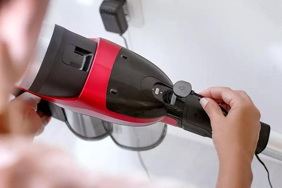 Phılıps Xc7043/01 Speedpromax Dikey Şarjlı SüpürgeDik Süpürgeler