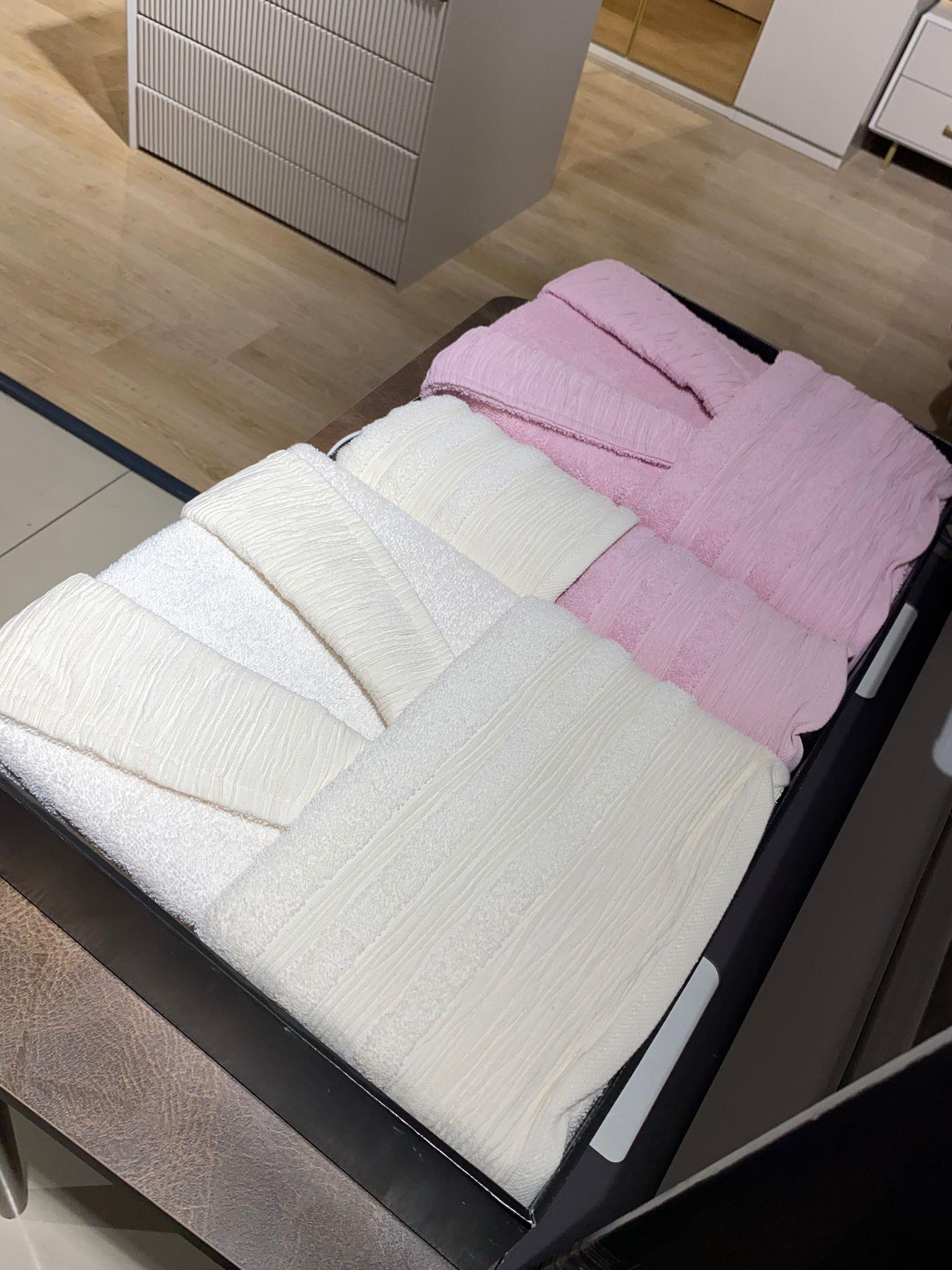 İrina Bürümcük Aile Bornoz SetiEv Tekstili