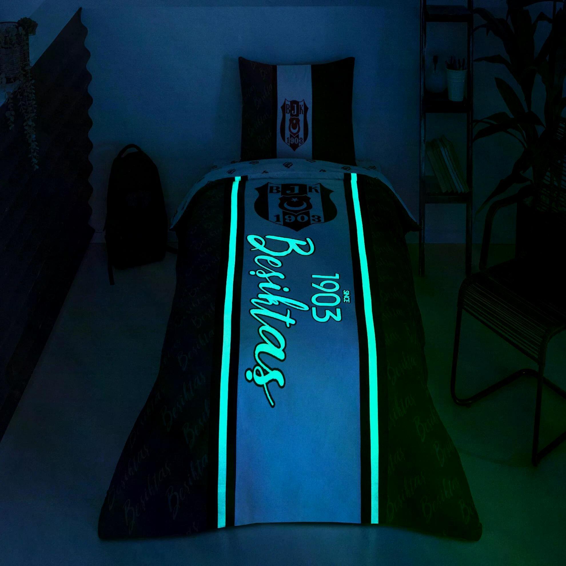 Taç 4812 Lisanslı Nevresim Takımı Beşiktaş 1903 GlowLİSANSLI NEVRESİM TKM