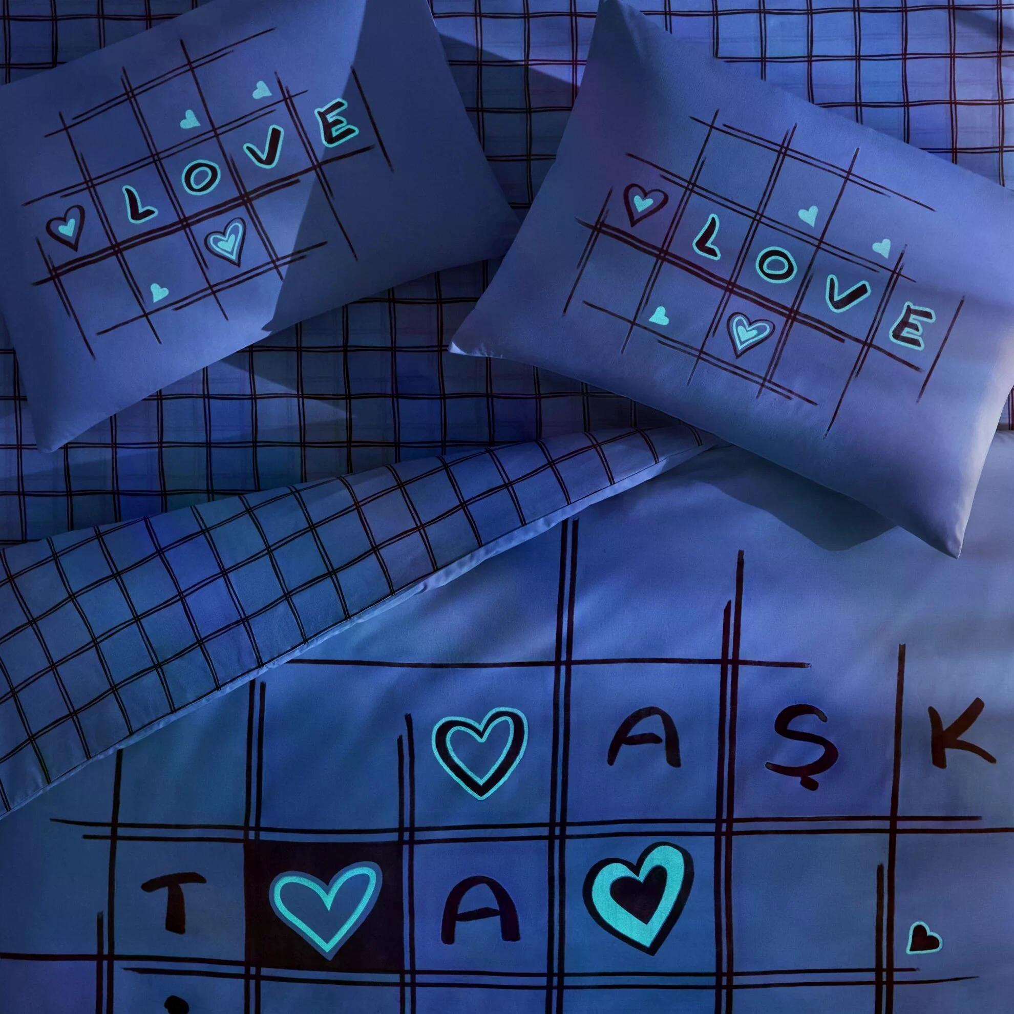 Taç 4672 Romenta Glow Çift Kişilik Nevresim Takımı KırmızıNEVRESİM TAKIMI Ç.K