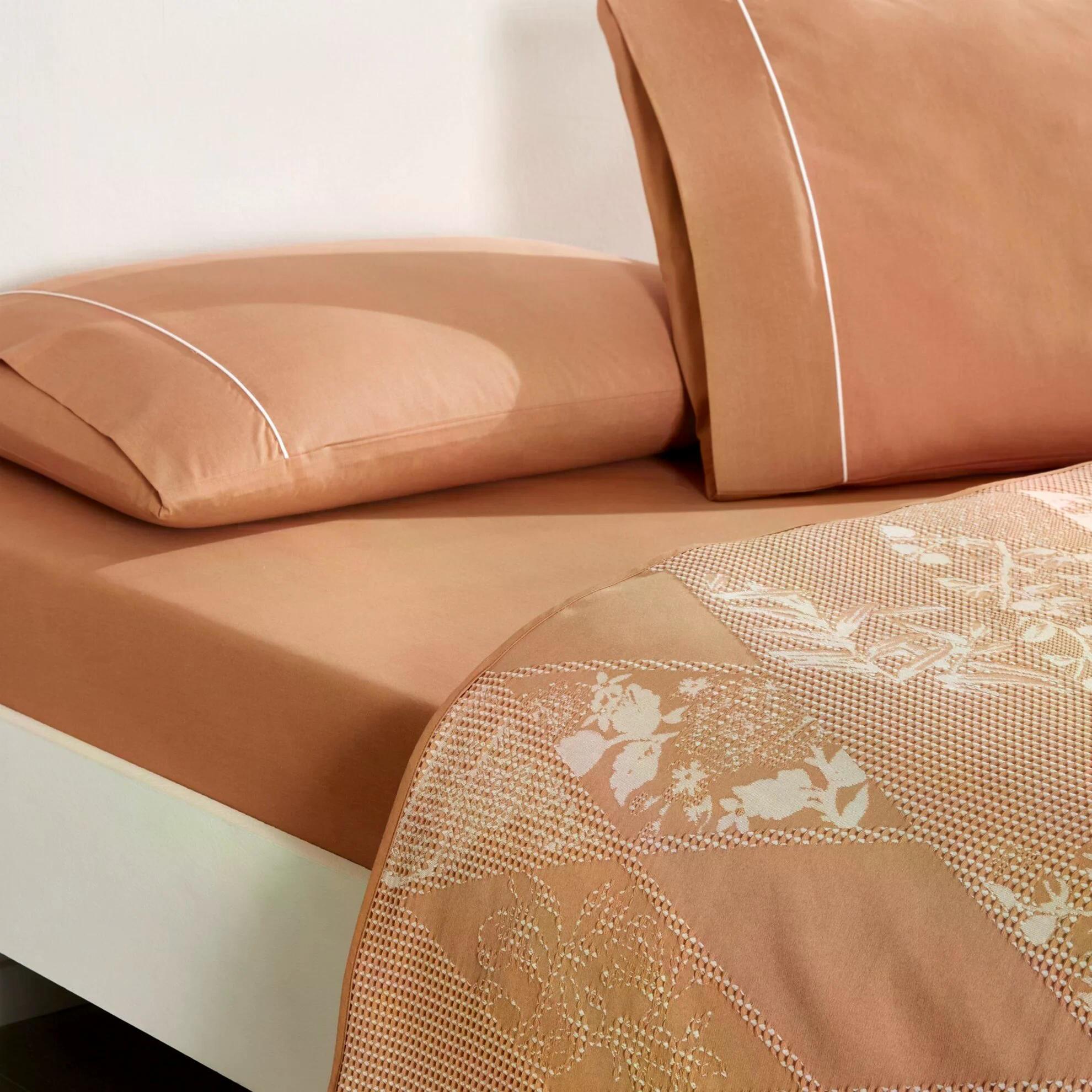 Taç 3698 Jakarlı Çift Kişilik Pike Takımı Flava KiremitPİKE TAKIMI Ç.K