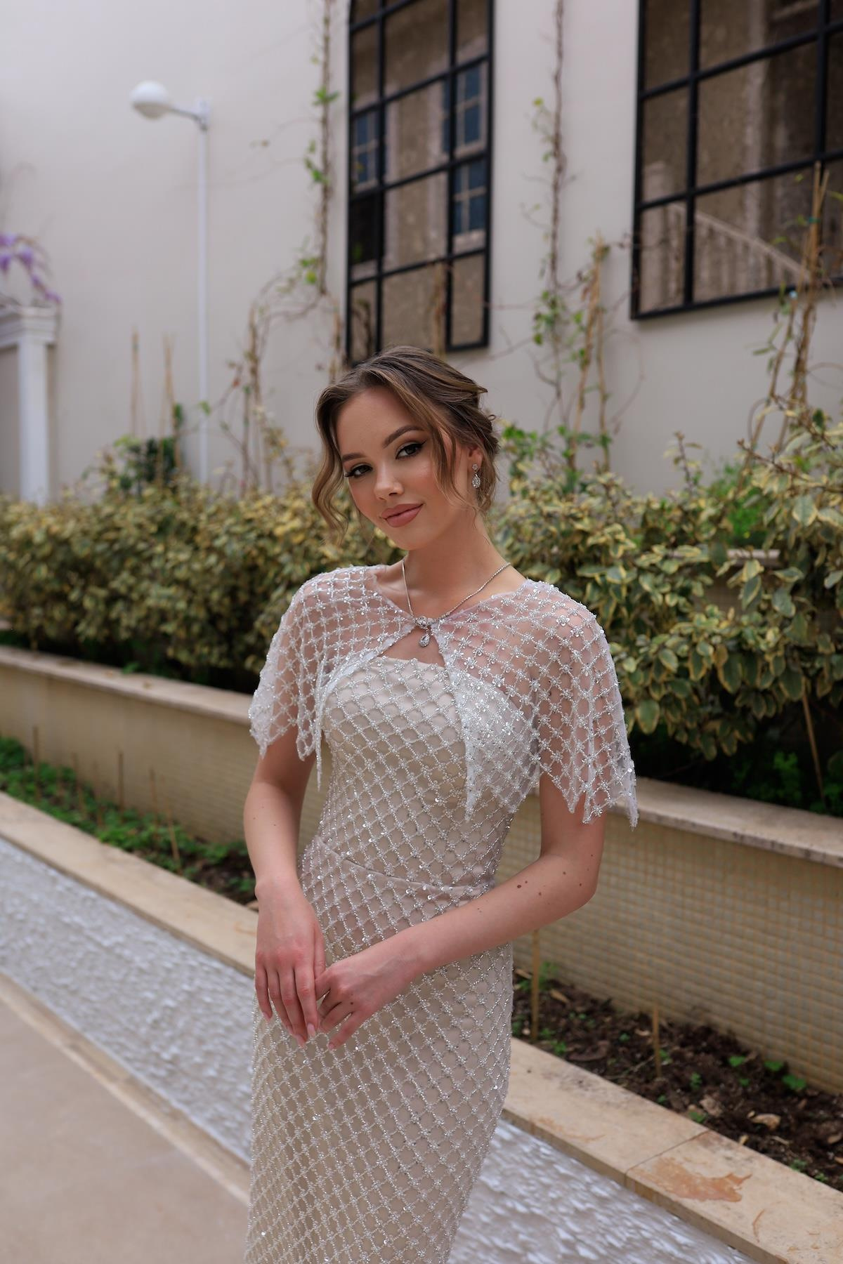 TheElsa | | Aden Cape Beige Lace Pencil Special Design Engagement Evening DressDANTEL ELBİSELERAden Cape Beige Lace Pencil Special Design Engagement Evening Dress