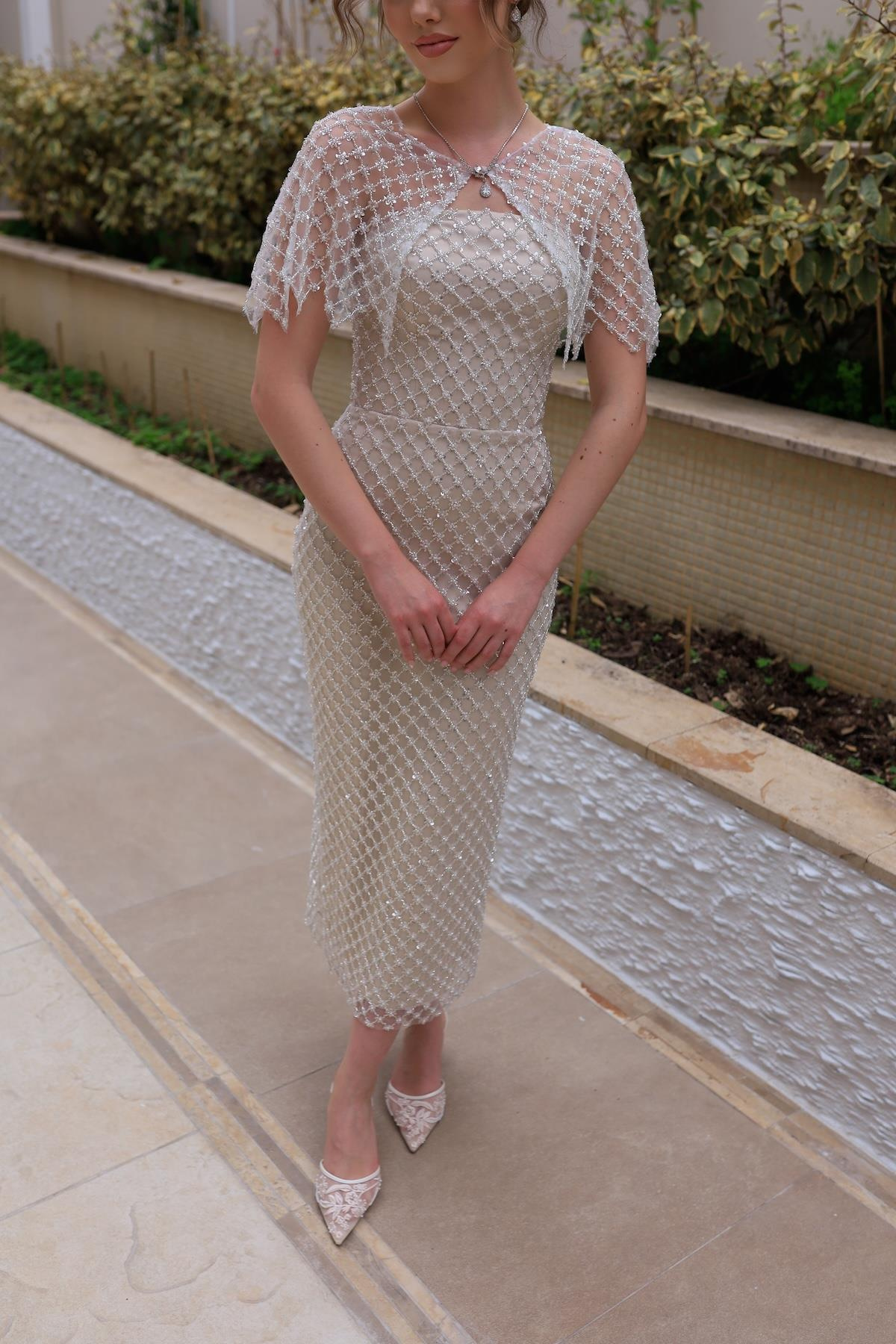 TheElsa | | Aden Cape Beige Lace Pencil Special Design Engagement Evening DressDANTEL ELBİSELERAden Cape Beige Lace Pencil Special Design Engagement Evening Dress