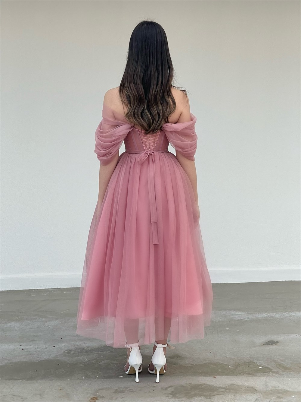 TheElsa | GİYİM | TAKI | Aden Pudra Pembe Özel Tasarım Korse Tül ElbiseELBİSEAden Pudra Pembe Özel Tasarım Korse Tül Elbise