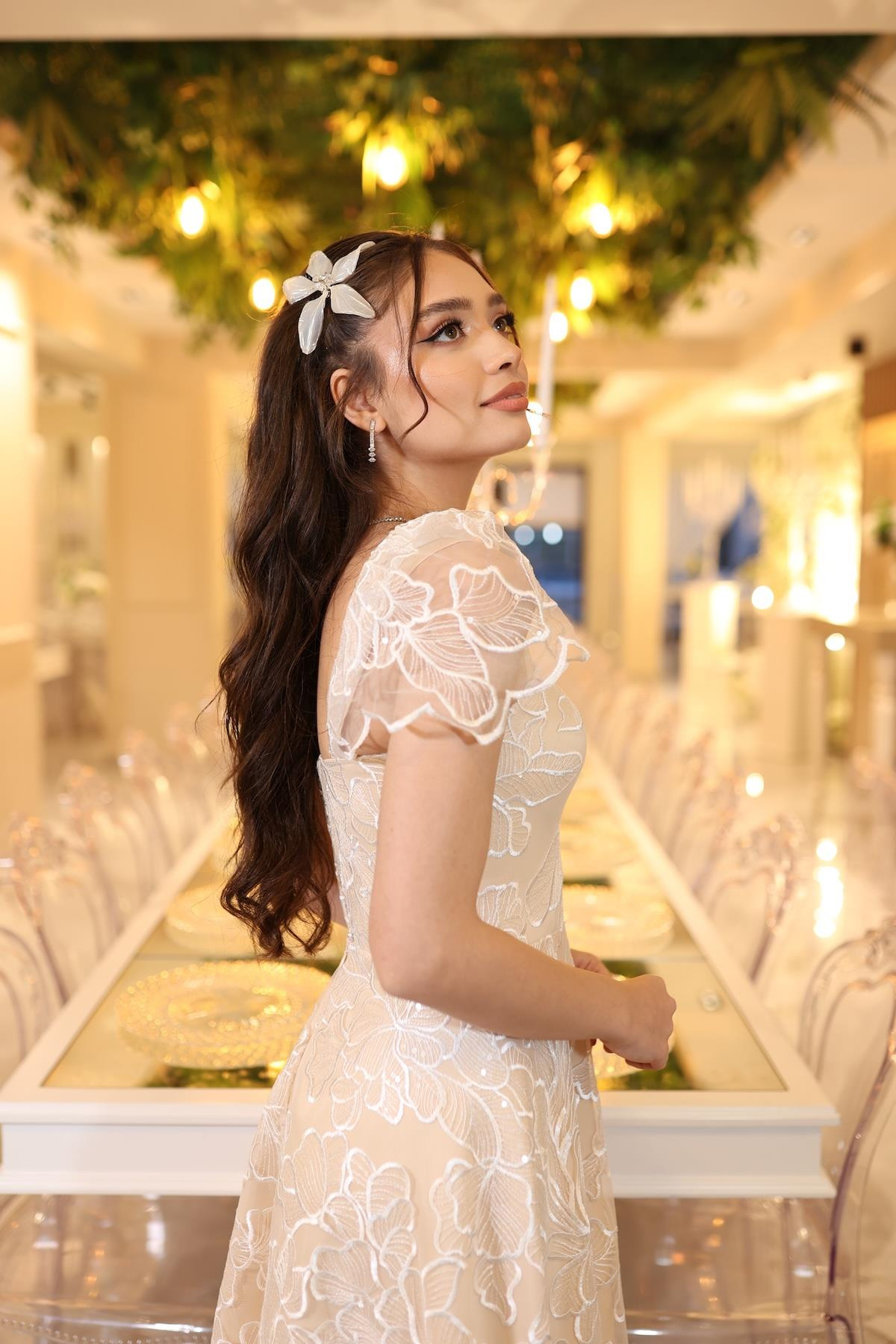 TheElsa | GİYİM | TAKI | Afife Beyaz Dantel Özel Tasarım Abiye ElbiseÖZEL ÜRETİM ELBİSEAfife White Lace Special Design Evening Dress