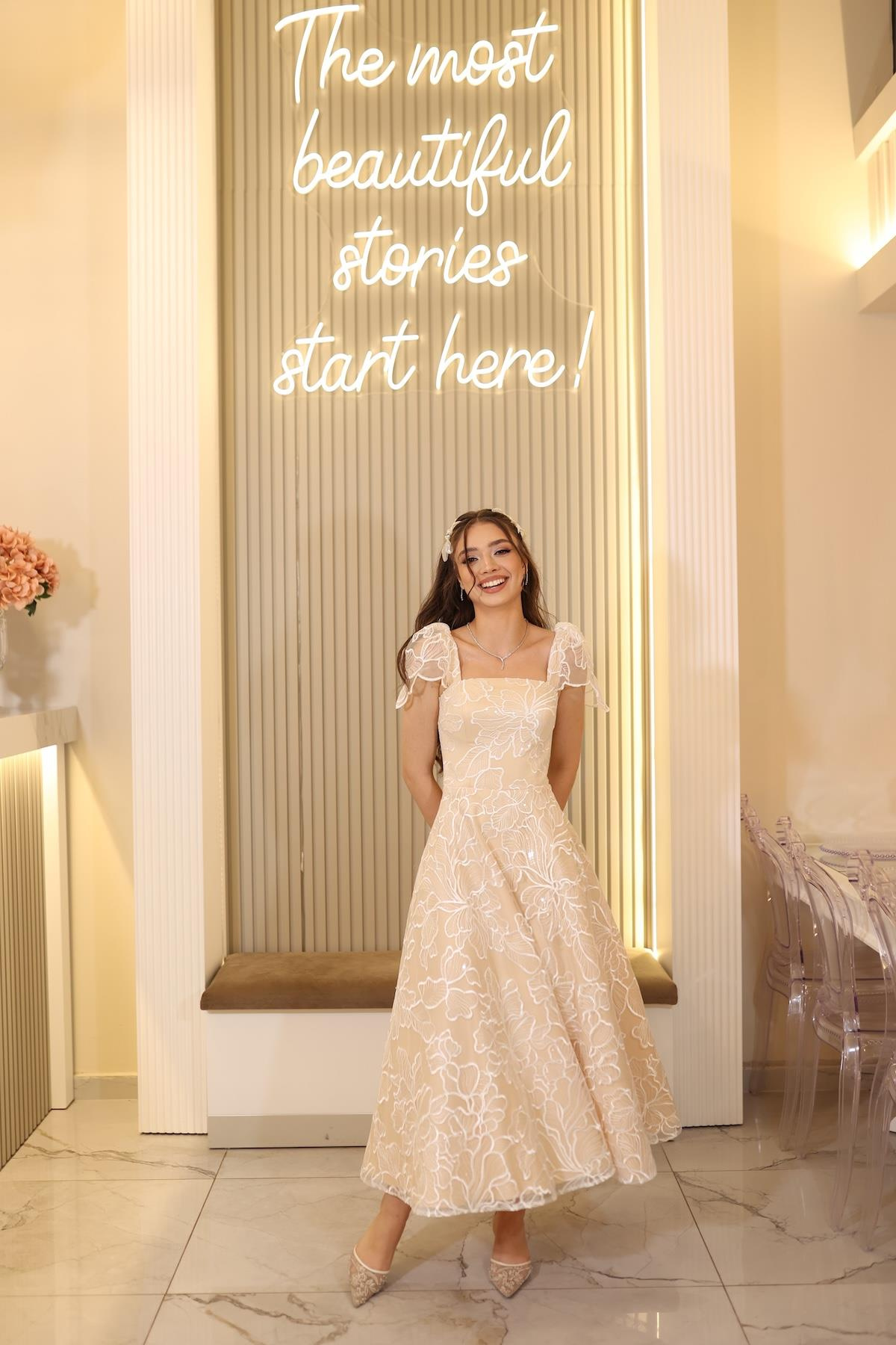 TheElsa | GİYİM | TAKI | Afife Beyaz Dantel Özel Tasarım Abiye ElbiseÖZEL ÜRETİM ELBİSEAfife White Lace Special Design Evening Dress