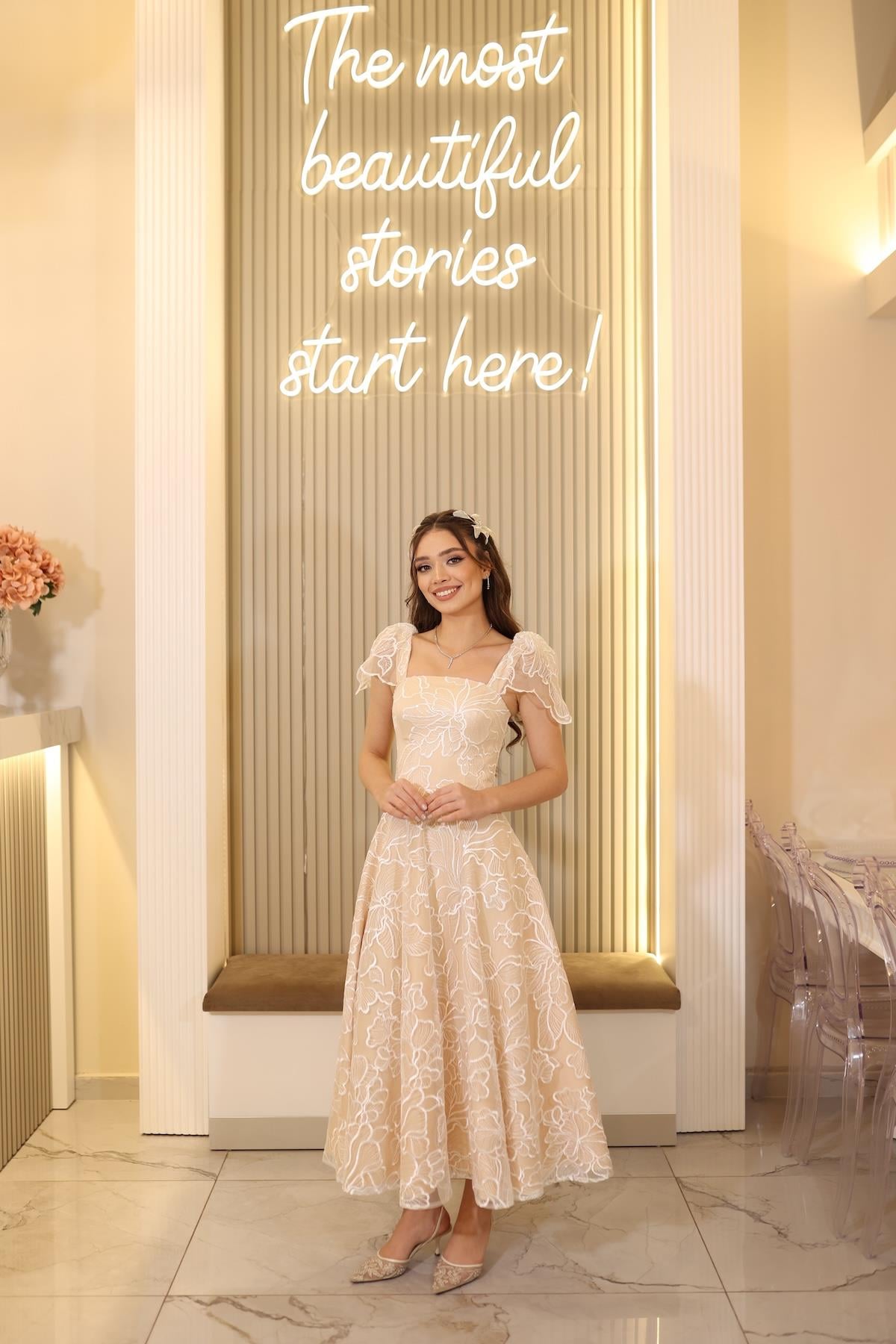 TheElsa | GİYİM | TAKI | Afife Beyaz Dantel Özel Tasarım Abiye ElbiseÖZEL ÜRETİM ELBİSEAfife White Lace Special Design Evening Dress