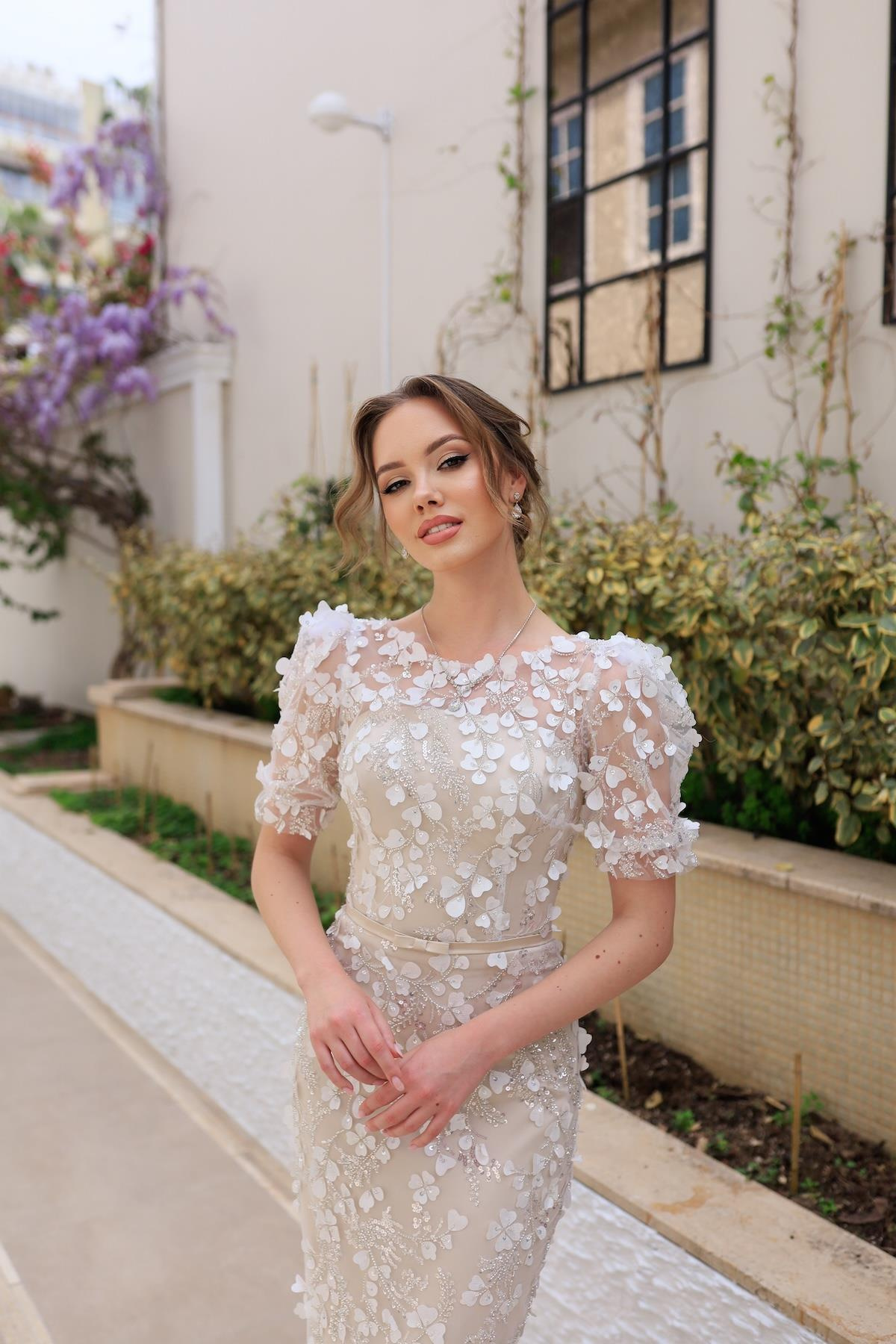 TheElsa | |Anastasia Bej Beyaz Dantel Balon Kol Kalem Özel Tasarım Nişan Abiye ElbiseDANTEL ELBİSELERAnastasia Bej Beyaz Dantel Balon Kol Kalem Özel Tasarım Nişan Abiye Elbise