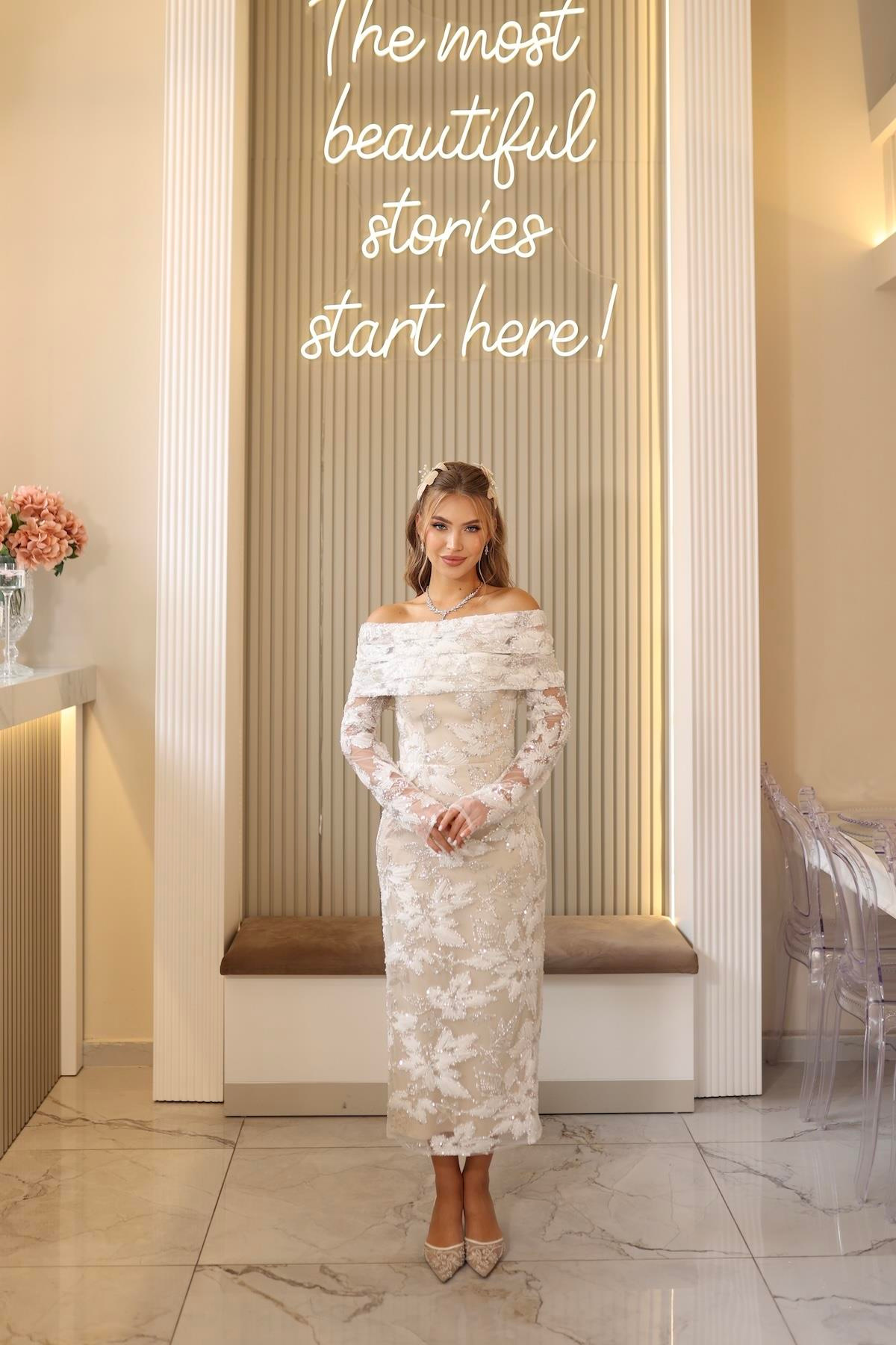 TheElsa | ARES KALEM BEYAZÖZEL ÜRETİM ELBİSEAres Kalem Beyaz Çiçekli Özel Tasarım Dantel Nişan Nikah Elbise
