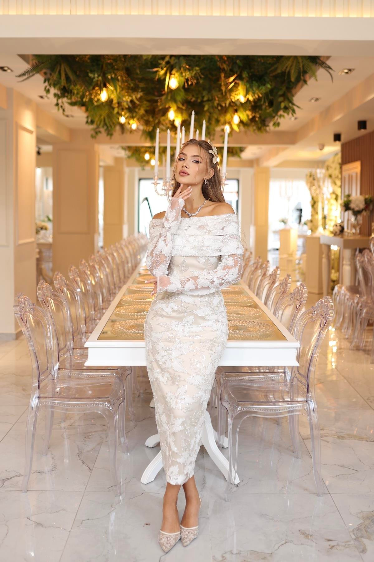 TheElsa | ARES KALEM BEYAZÖZEL ÜRETİM ELBİSEAres Kalem Beyaz Çiçekli Özel Tasarım Dantel Nişan Nikah Elbise