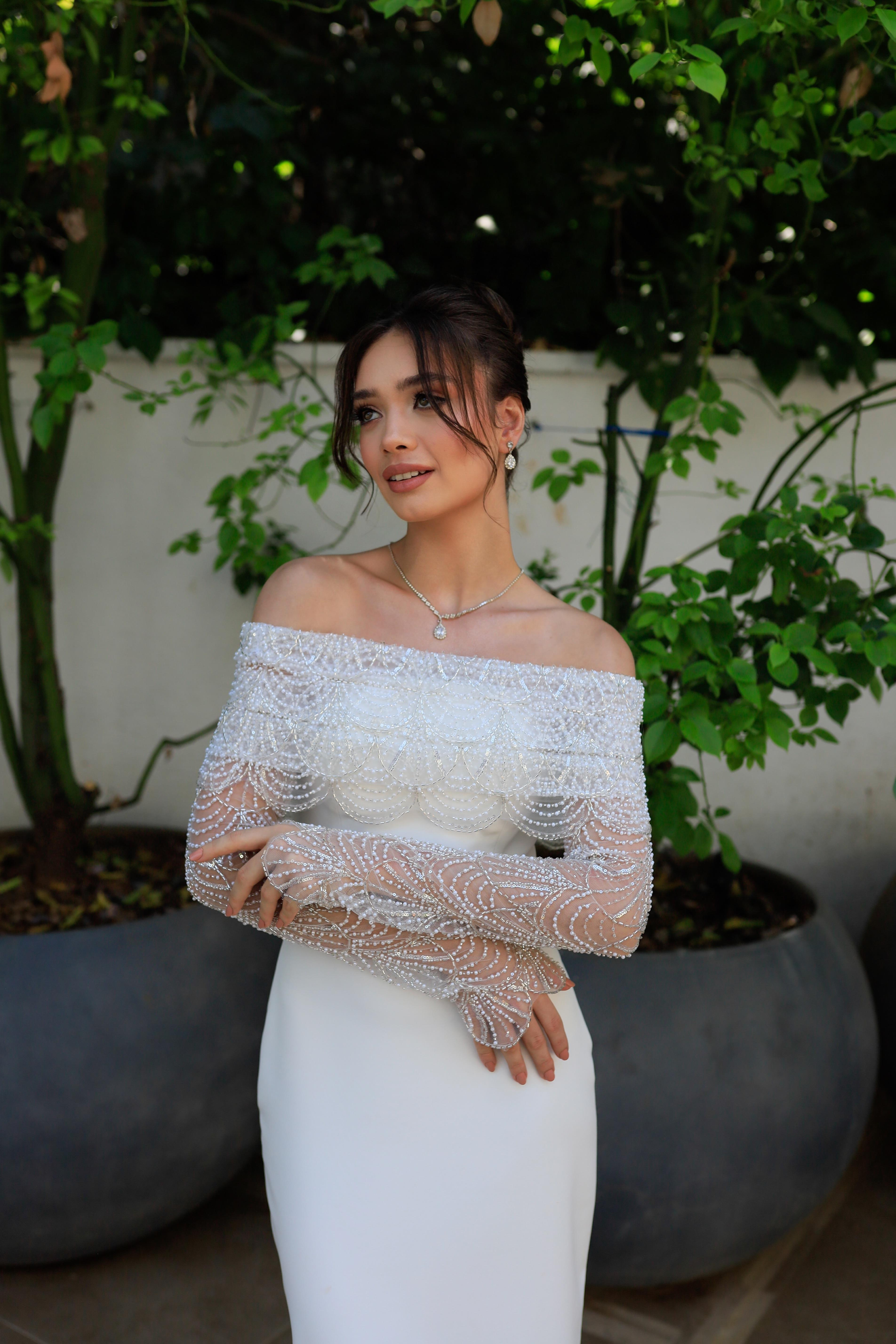 TheElsa | ARORA KALEMÖZEL ÜRETİM TASARIM ELBİSELERArora Kalem Beyaz Özel Tasarım Dantel Detaylı Kalem Nikah Nişan Elbisesi
