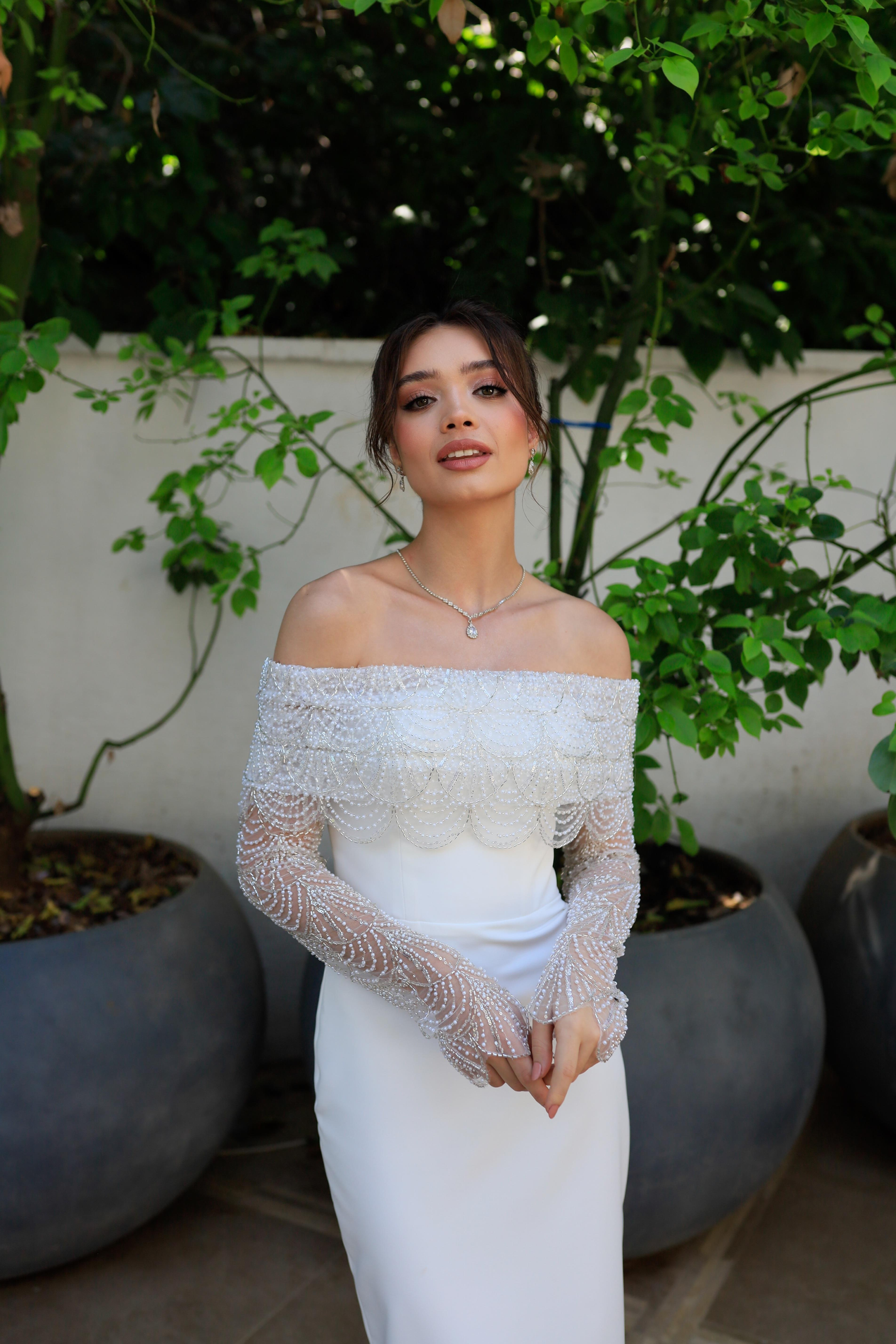 TheElsa | ARORA KALEMÖZEL ÜRETİM TASARIM ELBİSELERArora Kalem Beyaz Özel Tasarım Dantel Detaylı Kalem Nikah Nişan Elbisesi