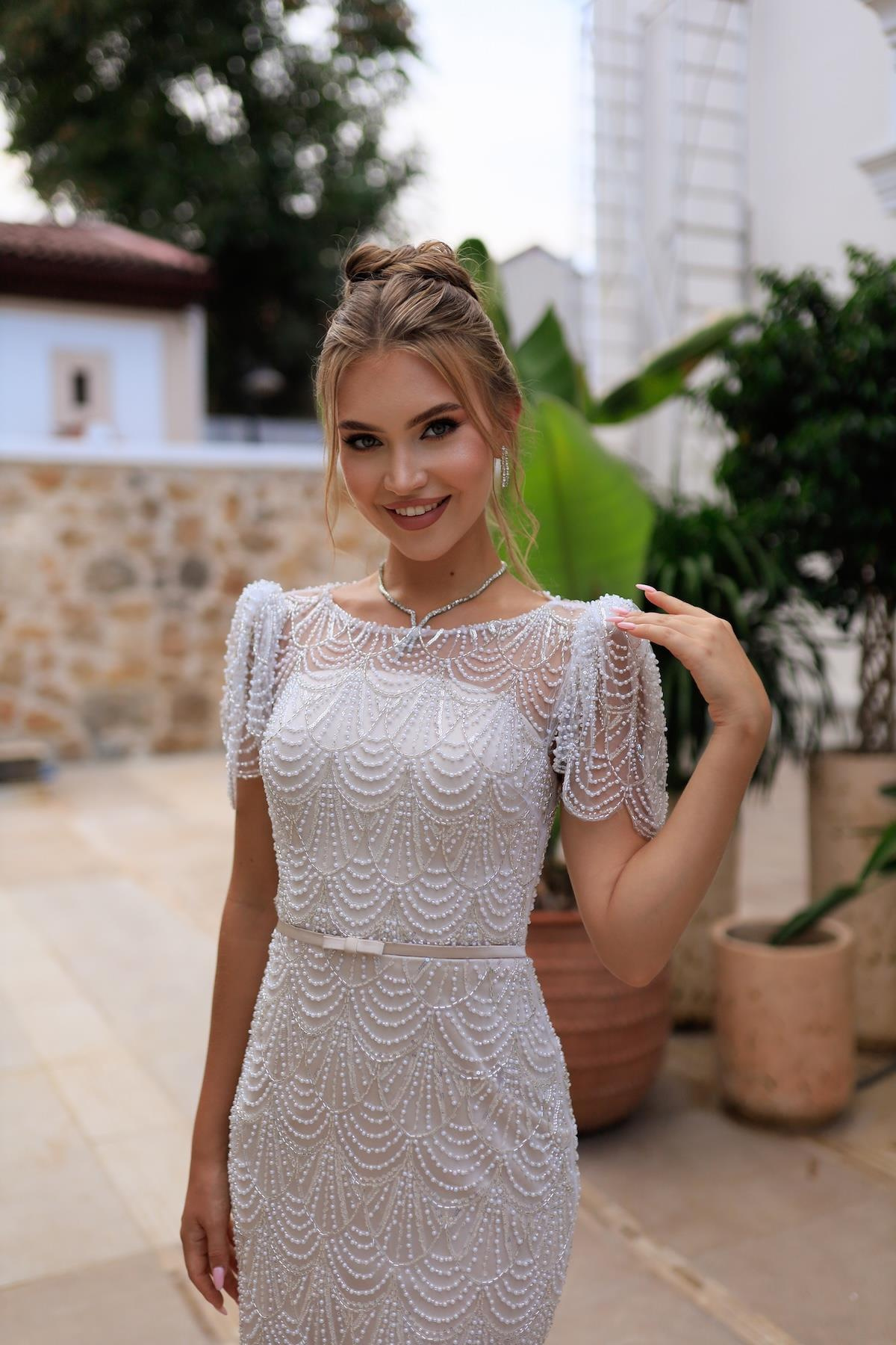 TheElsa | BIANCA KALEMDANTEL ELBİSELERBianca Bej Beyaz Dantel Özel Tasarım Abiye Elbise