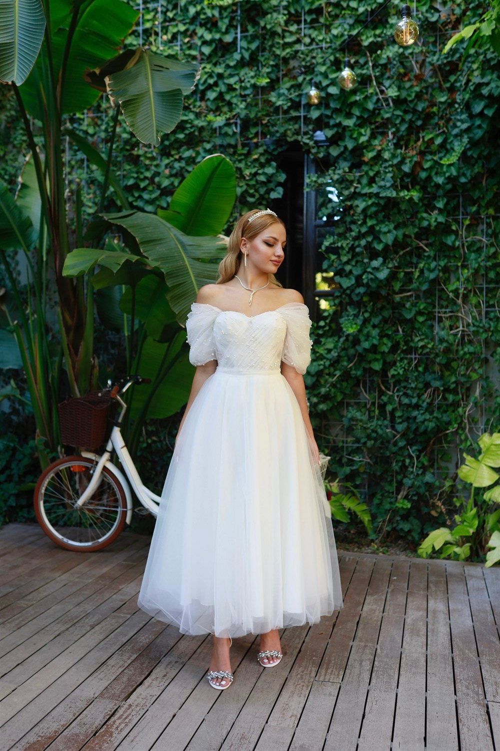 TheElsa | GİYİM | TAKI | Clara İncili Beyaz Özel Tasarım Tül Nikah Elbisesi#ÇOK SATANLARClara İncili Beyaz Özel Tasarım Tül Nikah Elbisesi