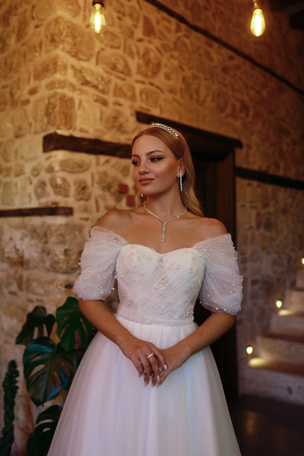 TheElsa | GİYİM | TAKI | Clara İncili Beyaz Özel Tasarım Tül Nikah Elbisesi#ÇOK SATANLARClara İncili Beyaz Özel Tasarım Tül Nikah Elbisesi