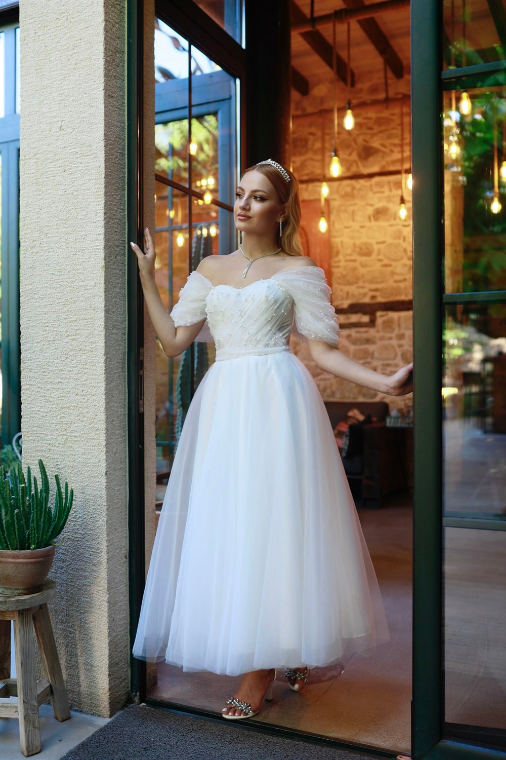 TheElsa | GİYİM | TAKI | Clara İncili Beyaz Özel Tasarım Tül Nikah Elbisesi#ÇOK SATANLARClara İncili Beyaz Özel Tasarım Tül Nikah Elbisesi