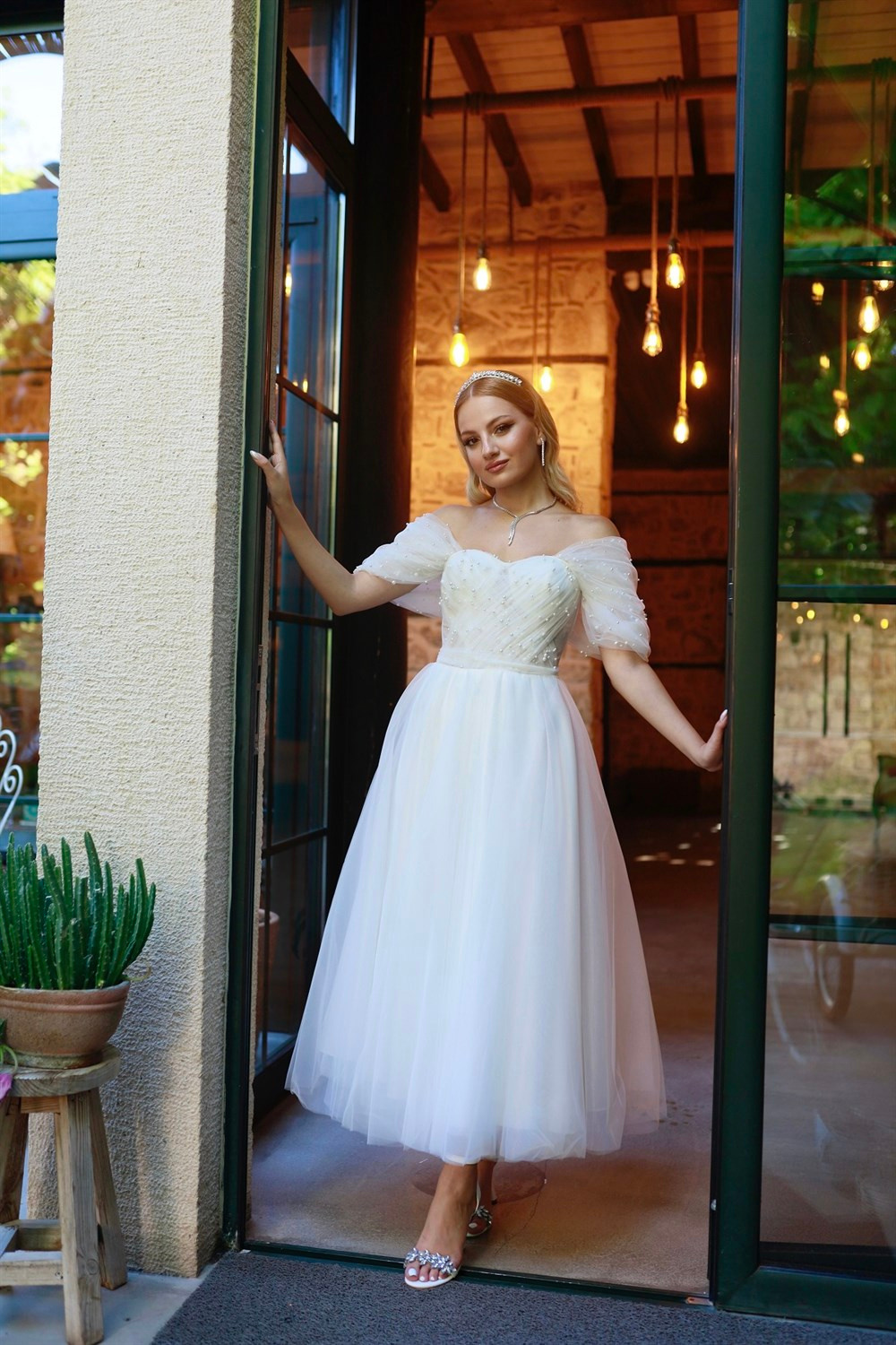 TheElsa | GİYİM | TAKI | Clara İncili Beyaz Özel Tasarım Tül Nikah Elbisesi#ÇOK SATANLARClara İncili Beyaz Özel Tasarım Tül Nikah Elbisesi