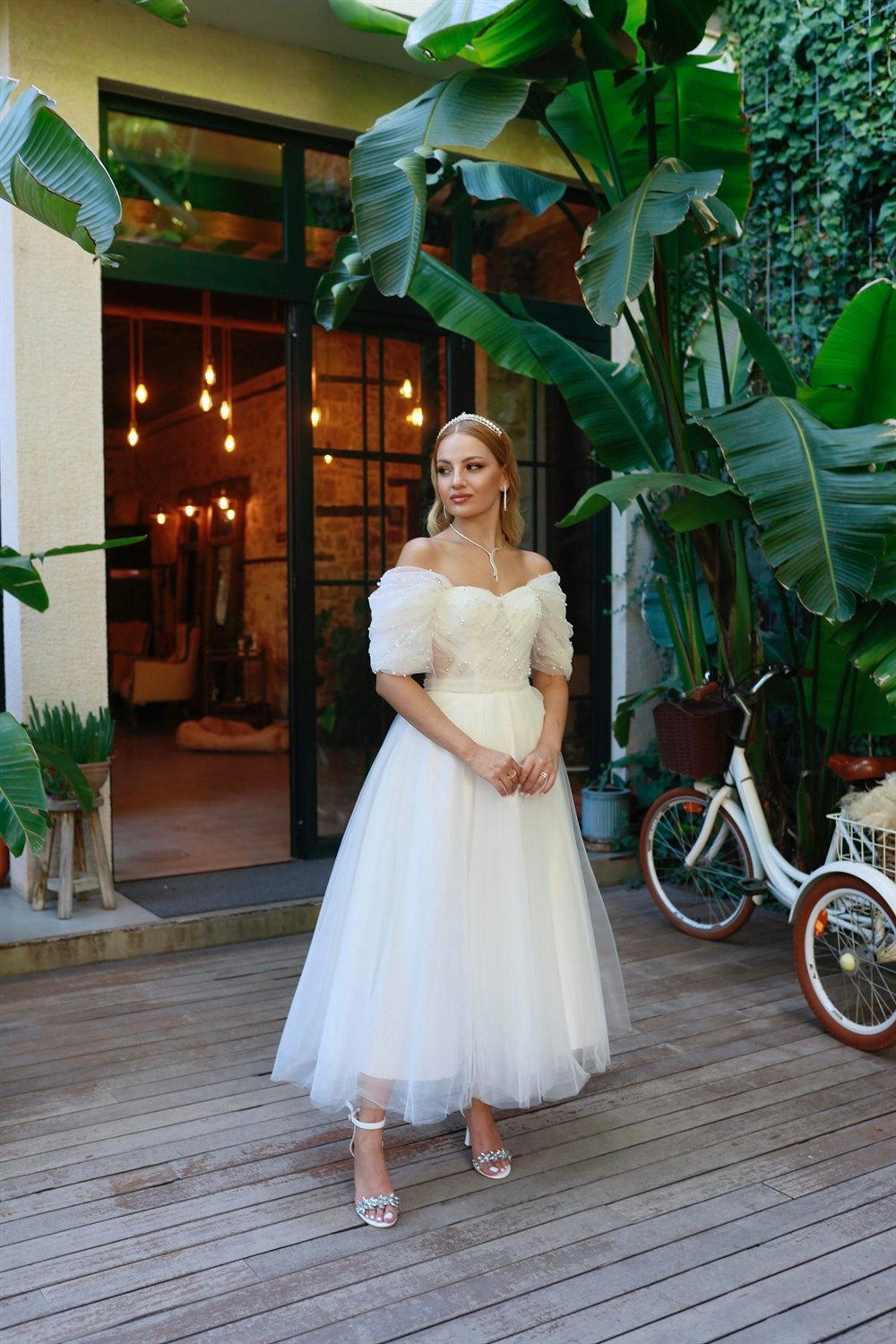 TheElsa | GİYİM | TAKI | Clara İncili Beyaz Özel Tasarım Tül Nikah Elbisesi#ÇOK SATANLARClara İncili Beyaz Özel Tasarım Tül Nikah Elbisesi