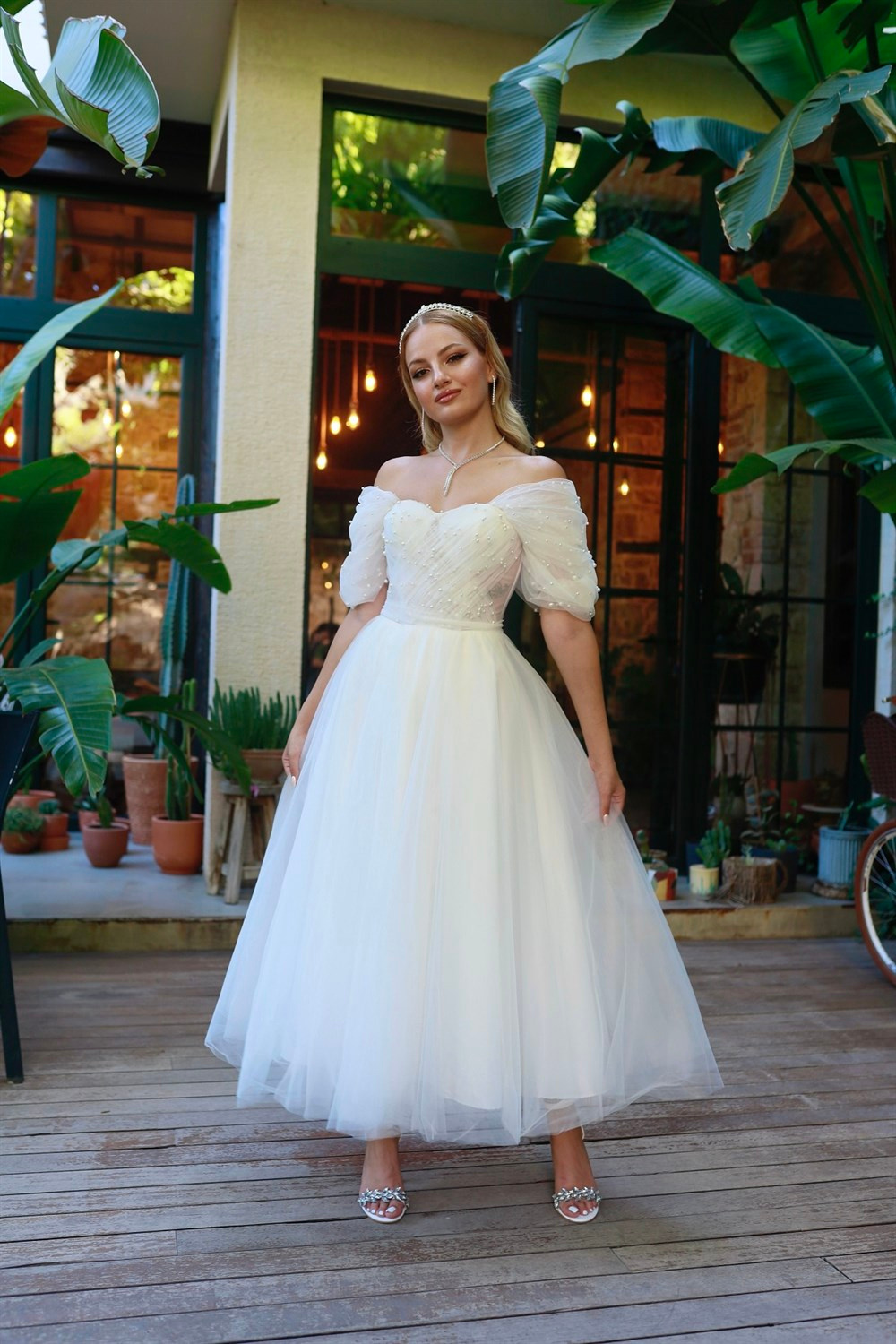 TheElsa | GİYİM | TAKI | Clara İncili Beyaz Özel Tasarım Tül Nikah Elbisesi#ÇOK SATANLARClara İncili Beyaz Özel Tasarım Tül Nikah Elbisesi