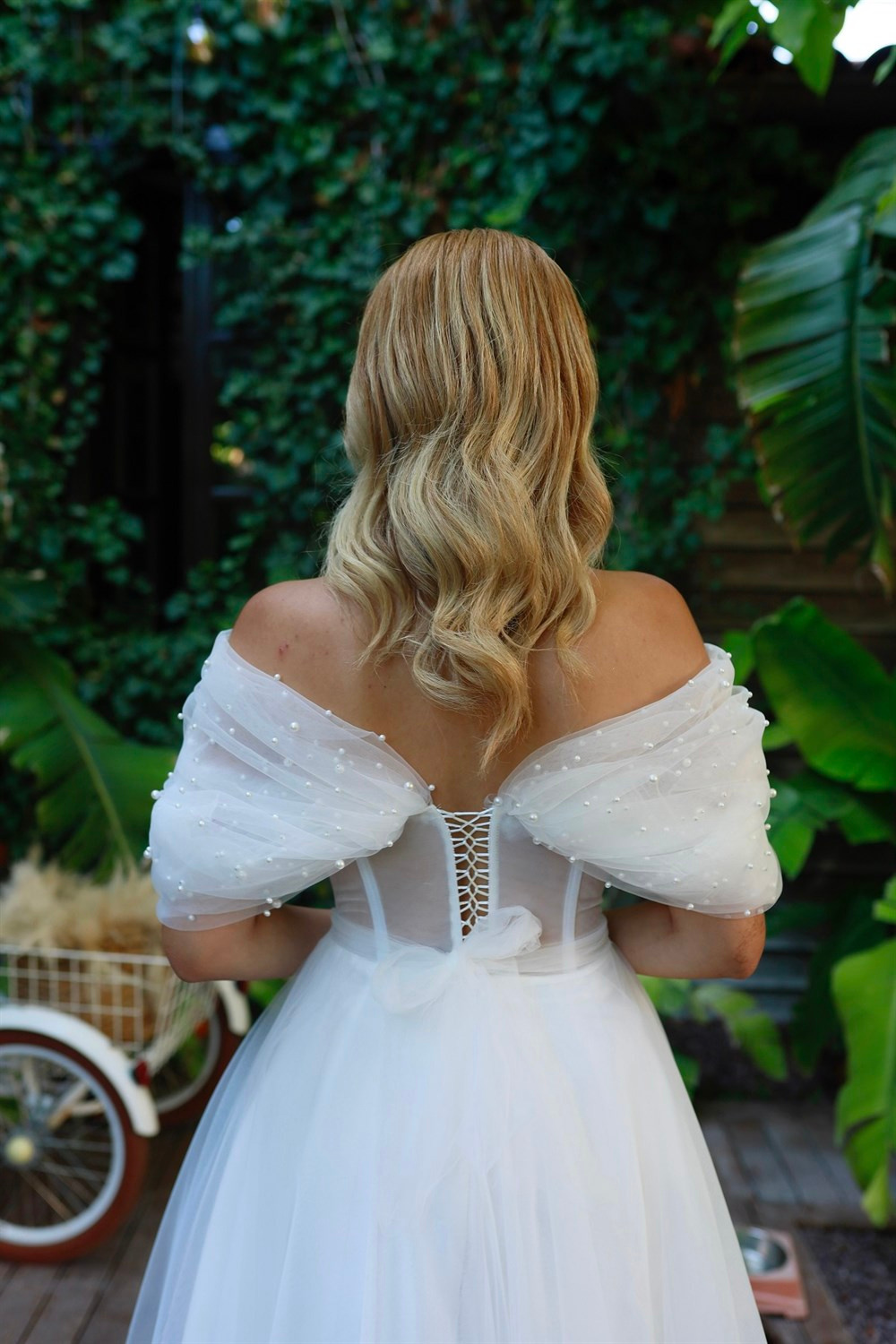 TheElsa | GİYİM | TAKI | Clara İncili Beyaz Özel Tasarım Tül Nikah Elbisesi#ÇOK SATANLARClara İncili Beyaz Özel Tasarım Tül Nikah Elbisesi