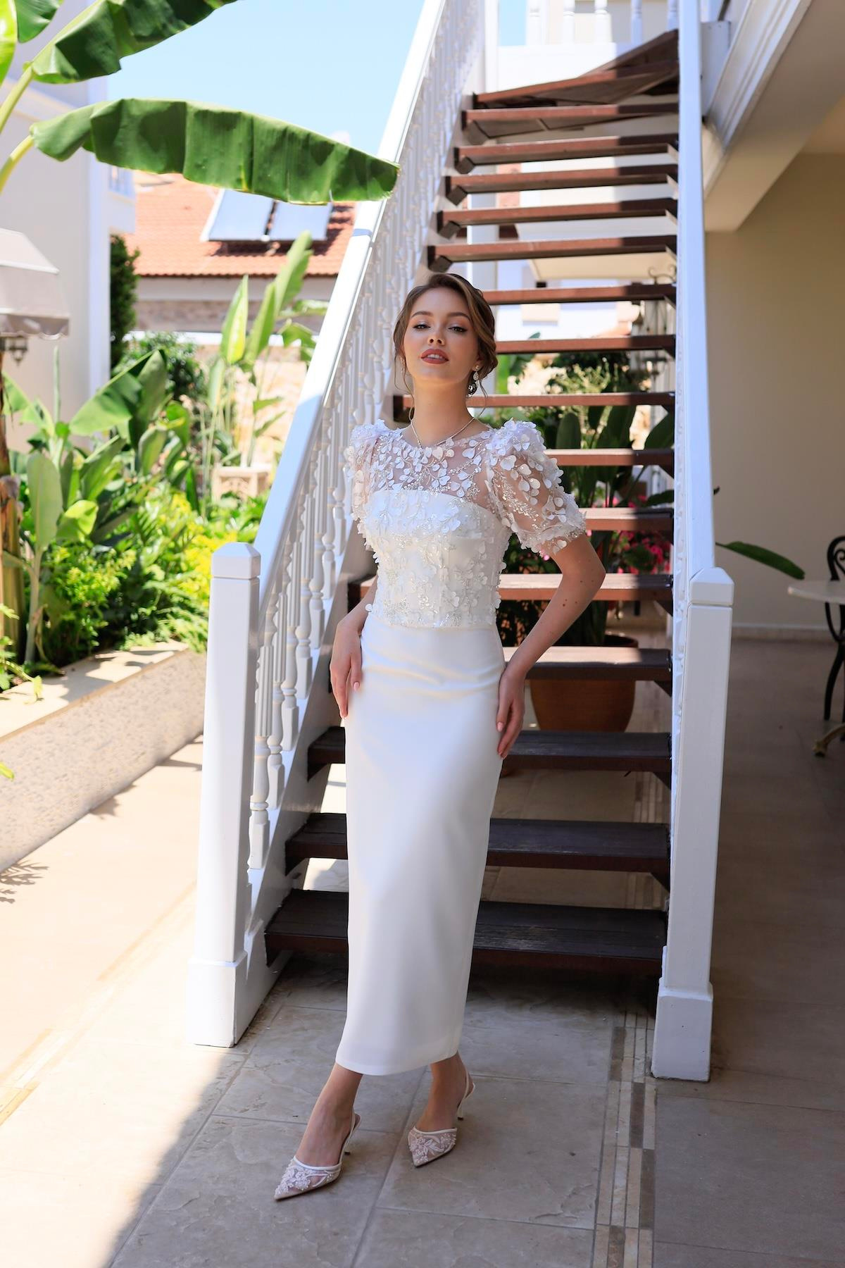 TheElsa | ELENA KALEMDANTEL ELBİSELERElena Beyaz Özel Tasarım Dantel Detaylı Kalem Nikah Nişan Elbisesi