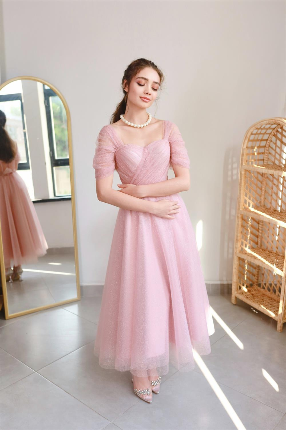 TheElsa | GİYİM | TAKI | Henna Simli Pudra Pembe Özel Tasarım Abiye Tül ElbiseÖZEL ÜRETİM ELBİSEHenna Simli Pudra Pembe Özel Tasarım Abiye Tül Elbise