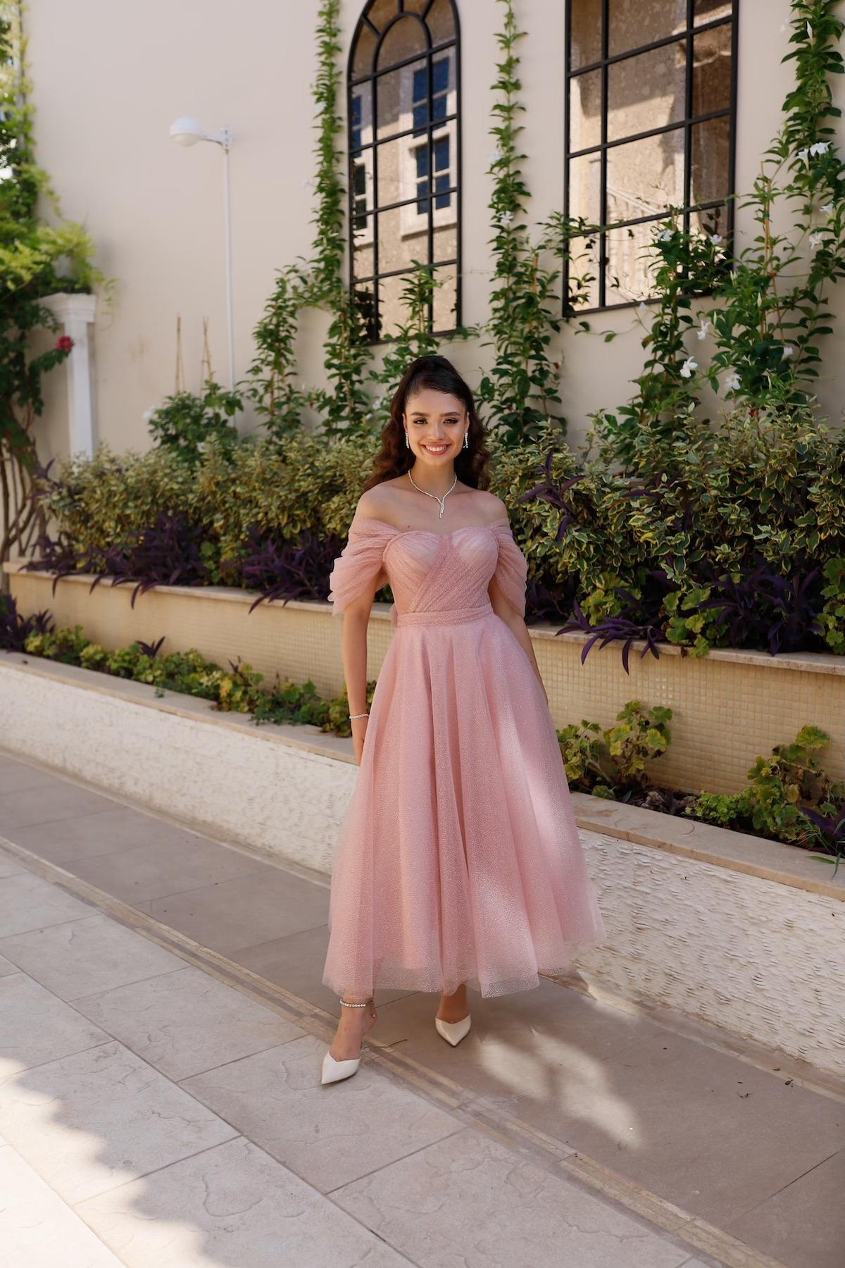 TheElsa | GİYİM | TAKI | Henna Simli Pudra Pembe Özel Tasarım Abiye Tül ElbiseÖZEL ÜRETİM ELBİSEHenna Glitter Powder Pink Special Design Evening Dress Tulle Dress
