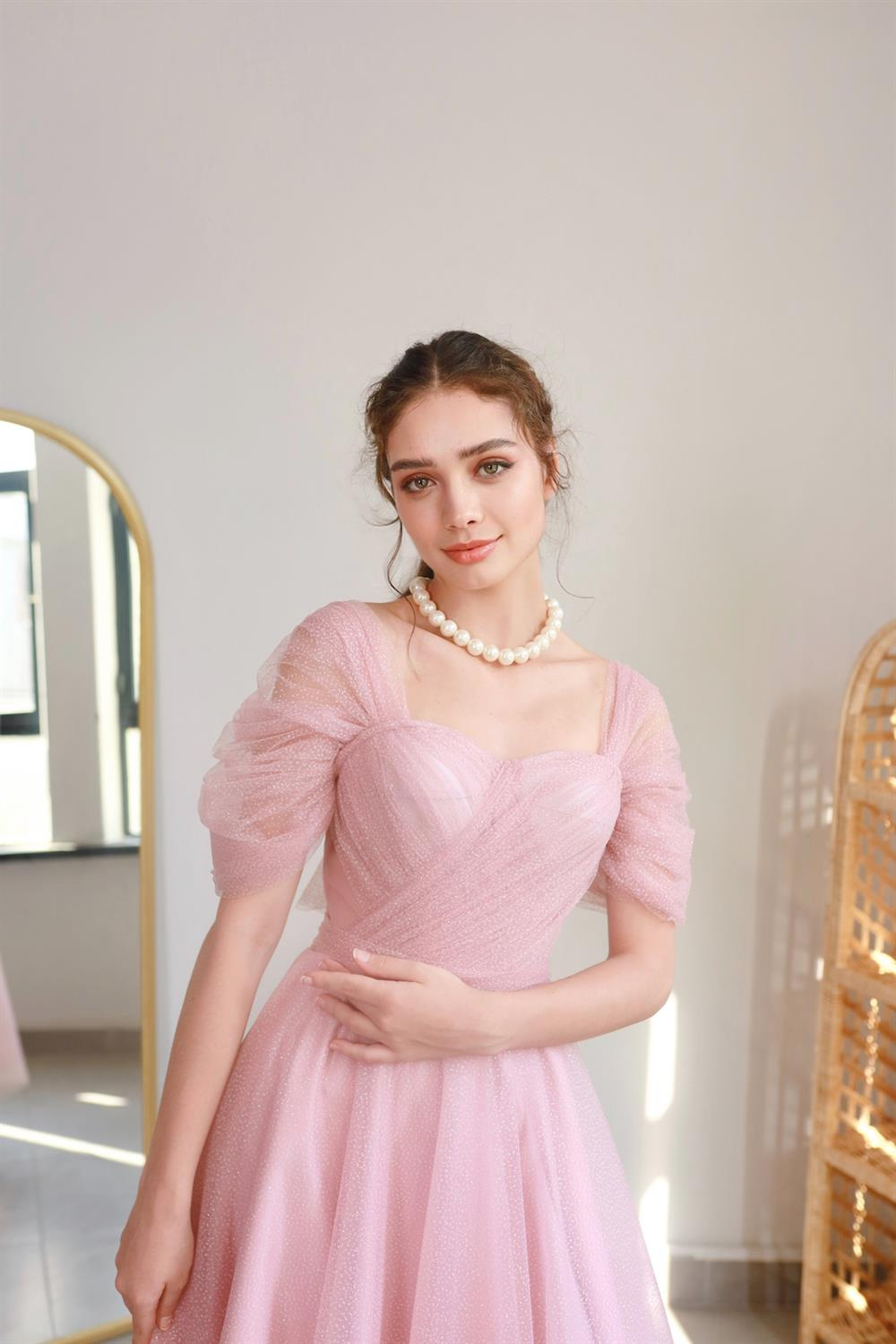 TheElsa | GİYİM | TAKI | Henna Simli Pudra Pembe Özel Tasarım Abiye Tül ElbiseÖZEL ÜRETİM ELBİSEHenna Simli Pudra Pembe Özel Tasarım Abiye Tül Elbise
