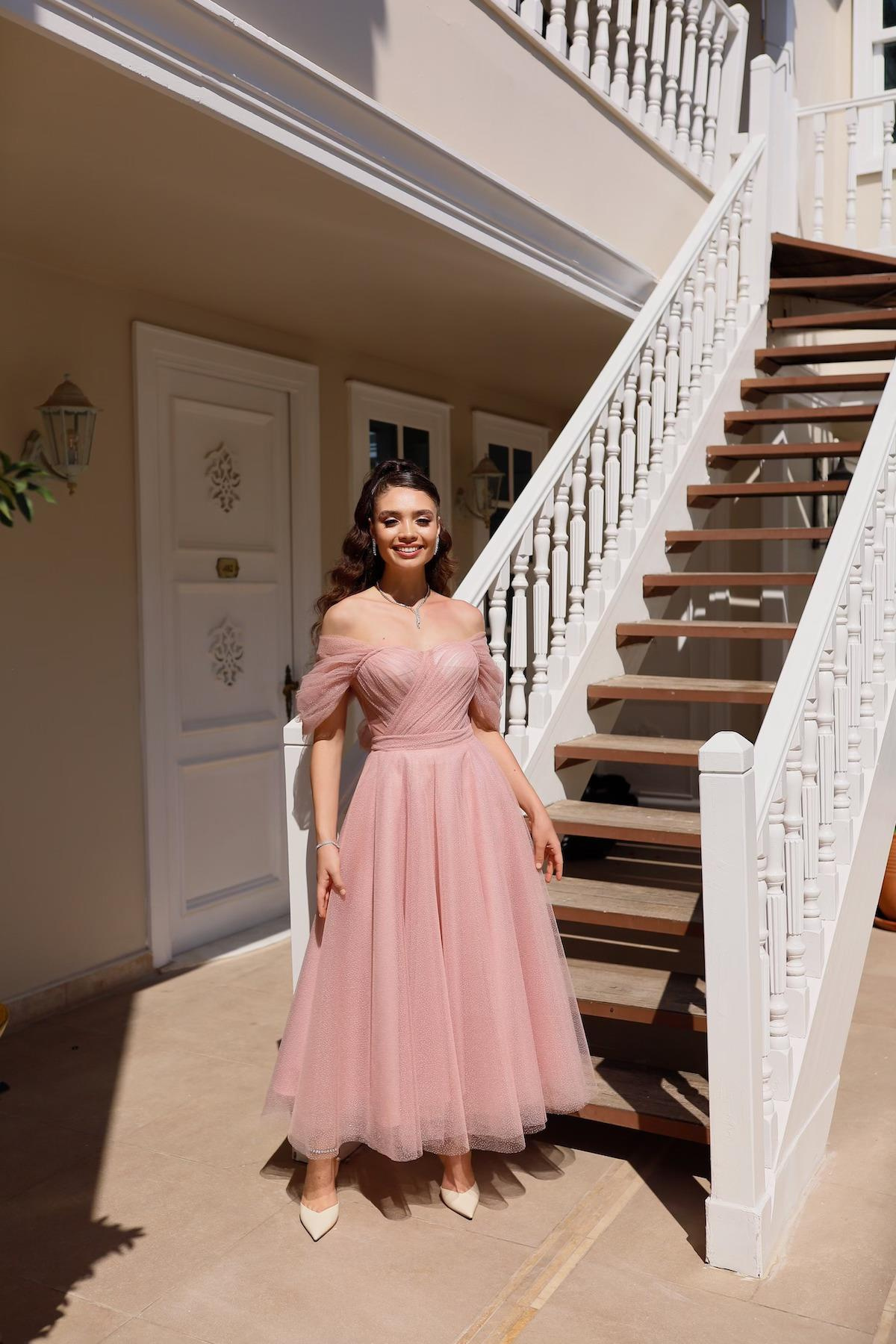 TheElsa | GİYİM | TAKI | Henna Simli Pudra Pembe Özel Tasarım Abiye Tül ElbiseÖZEL ÜRETİM ELBİSEHenna Glitter Powder Pink Special Design Evening Dress Tulle Dress