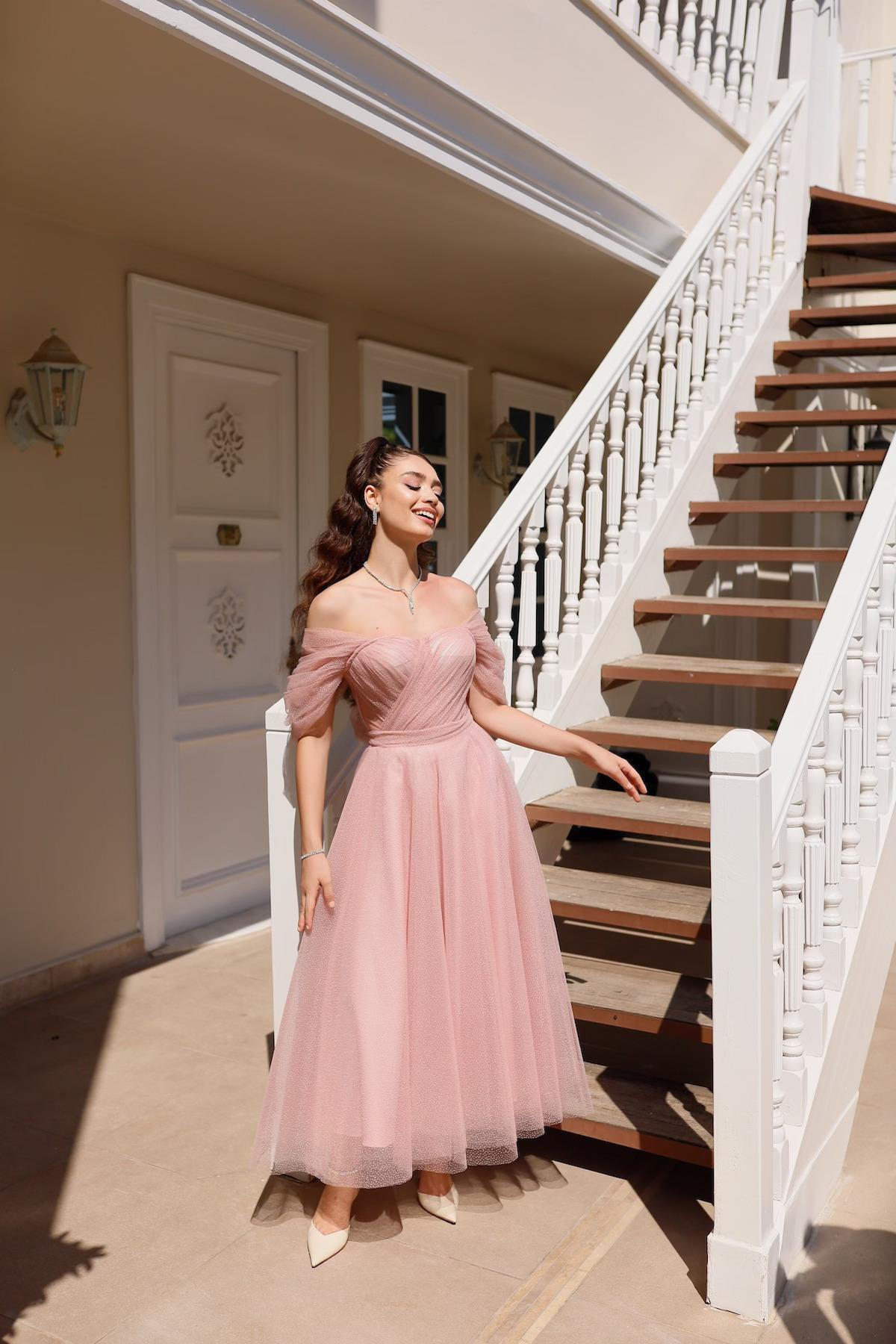 TheElsa | GİYİM | TAKI | Henna Simli Pudra Pembe Özel Tasarım Abiye Tül ElbiseÖZEL ÜRETİM ELBİSEHenna Glitter Powder Pink Special Design Evening Dress Tulle Dress