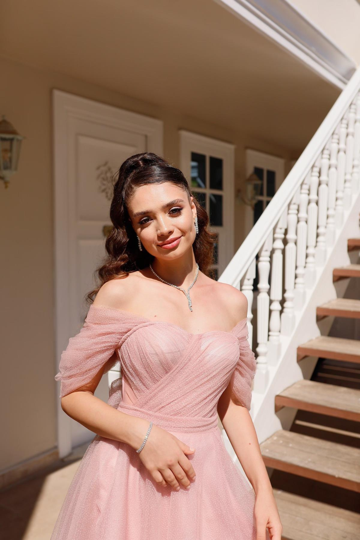 TheElsa | GİYİM | TAKI | Henna Simli Pudra Pembe Özel Tasarım Abiye Tül ElbiseÖZEL ÜRETİM ELBİSEHenna Glitter Powder Pink Special Design Evening Dress Tulle Dress