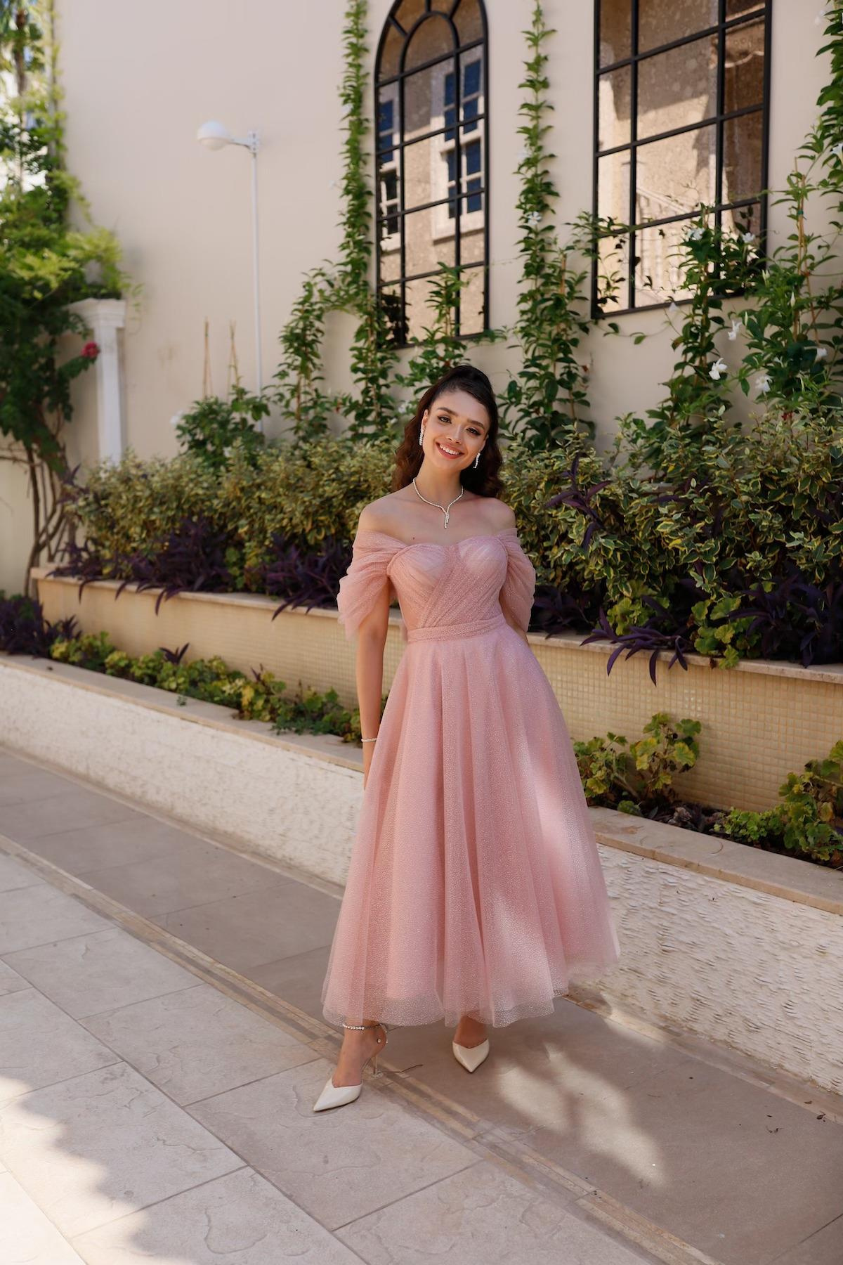 TheElsa | GİYİM | TAKI | Henna Simli Pudra Pembe Özel Tasarım Abiye Tül ElbiseÖZEL ÜRETİM ELBİSEHenna Glitter Powder Pink Special Design Evening Dress Tulle Dress