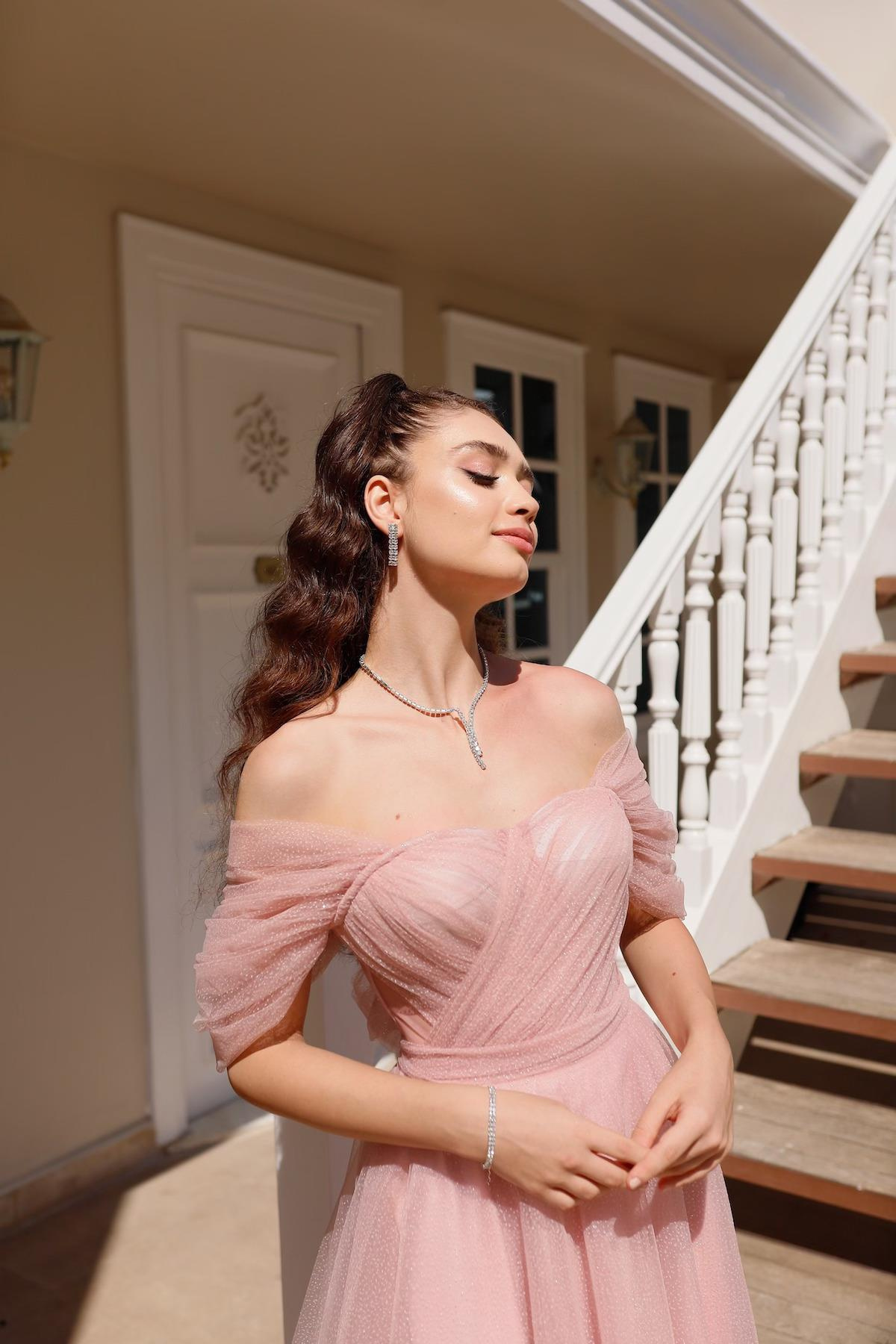 TheElsa | GİYİM | TAKI | Henna Simli Pudra Pembe Özel Tasarım Abiye Tül ElbiseÖZEL ÜRETİM ELBİSEHenna Glitter Powder Pink Special Design Evening Dress Tulle Dress