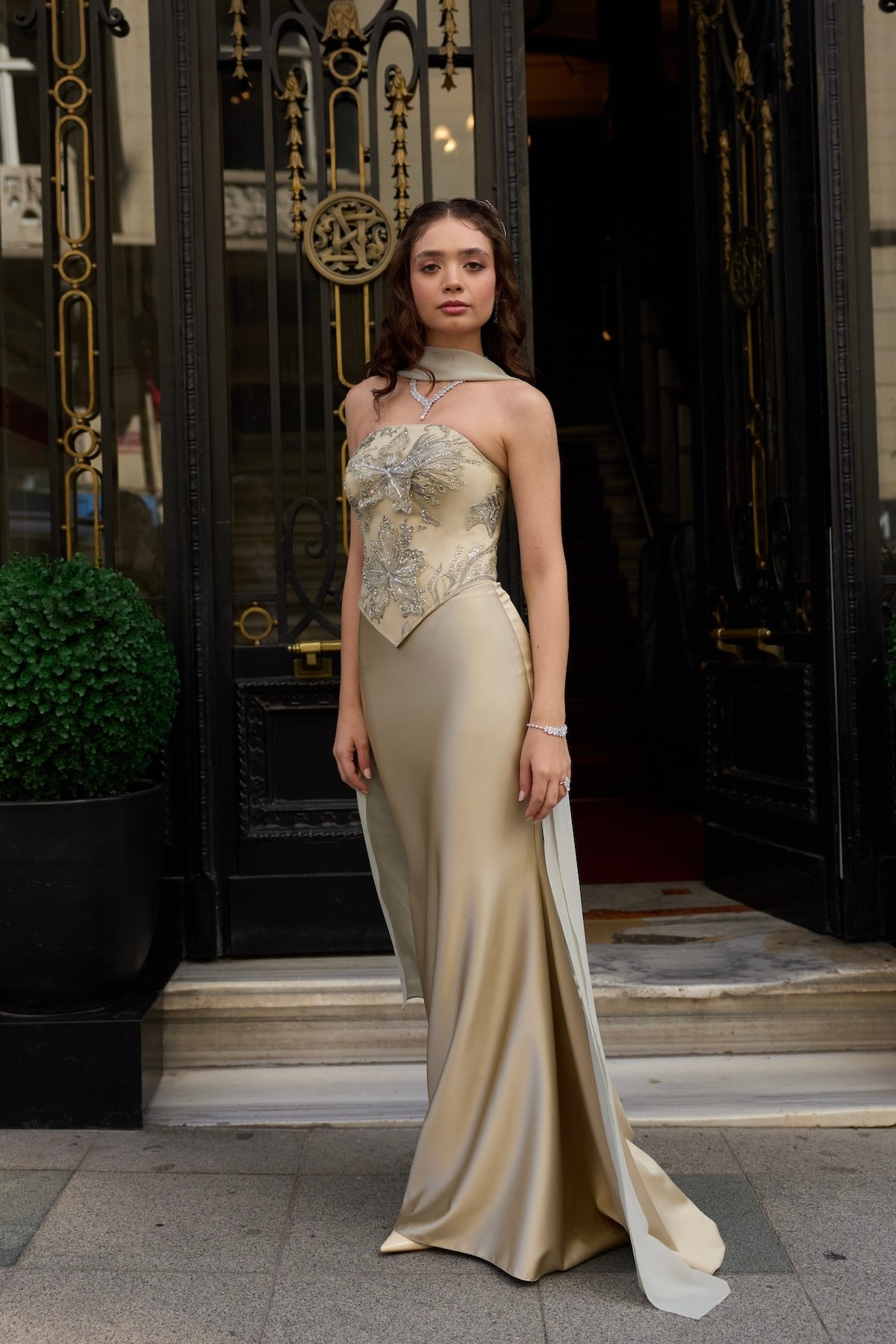 TheElsa | Hera Artemis Oval Yaka Yağ Yeşili Saten Balık Korse Etek Nikah Nişan Söz ElbisesiÖZEL ÜRETİM TASARIM ELBİSELERHera Artemis Oval Yaka Yağ Yeşili Saten Balık Korse Etek Nikah Nişan Söz Elbisesi