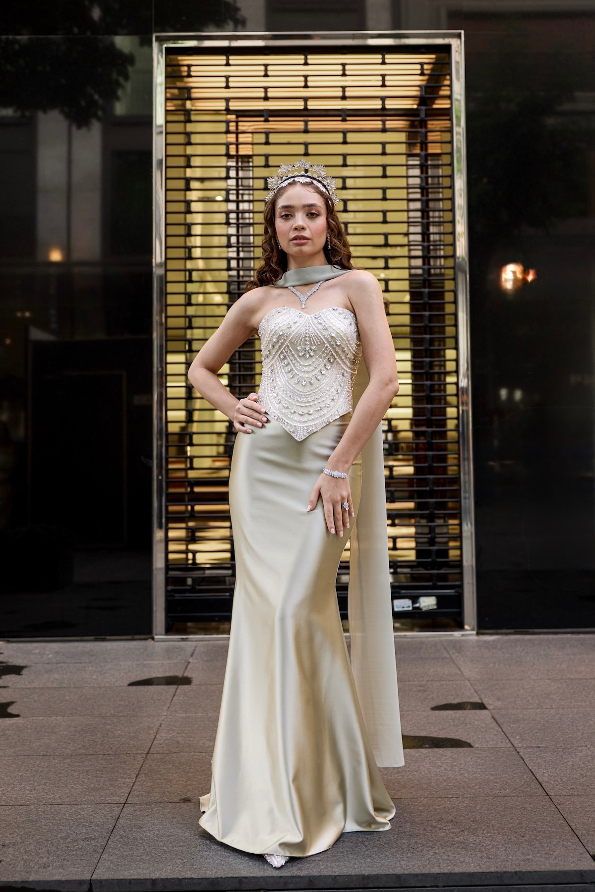 TheElsa | Hera Blair Kalp Yaka Yağ Yeşili Saten Balık Korse Etek Nikah Nişan Söz ElbisesiRENKLİ DANTEL ELBİSELERHera Blair Kalp Yaka Yağ Yeşili Saten Balık Korse Etek Nikah Nişan Söz Elbisesi