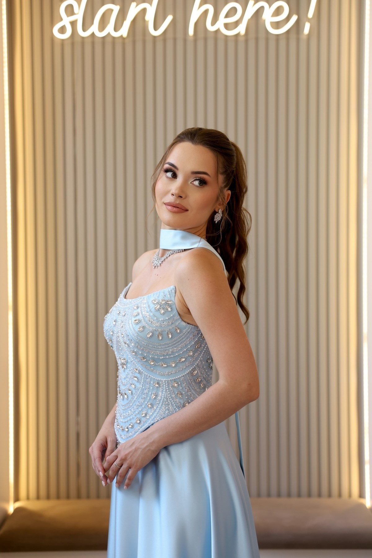 TheElsa | Hera Blair Mavi Kloş Etek Özel Tasarım ElbiseRENKLİ DANTEL ELBİSELERHera Blair Mavi Kloş Etek Özel Tasarım Elbise