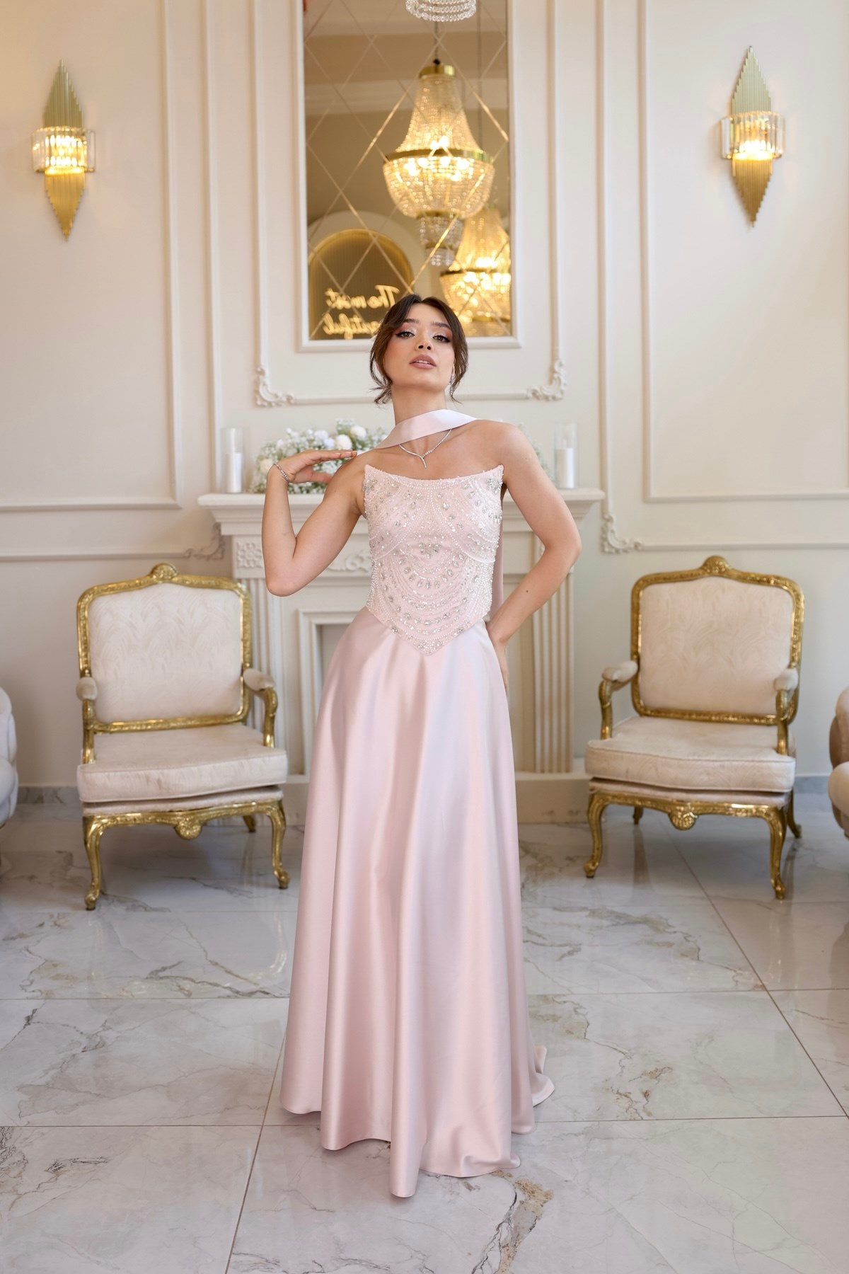 TheElsa | Hera Blair Pudra Pembe Kloş Etek Özel Tasarım ElbiseRENKLİ DANTEL ELBİSELERHera Blair Pudra Pembe Kloş Etek Özel Tasarım Elbise
