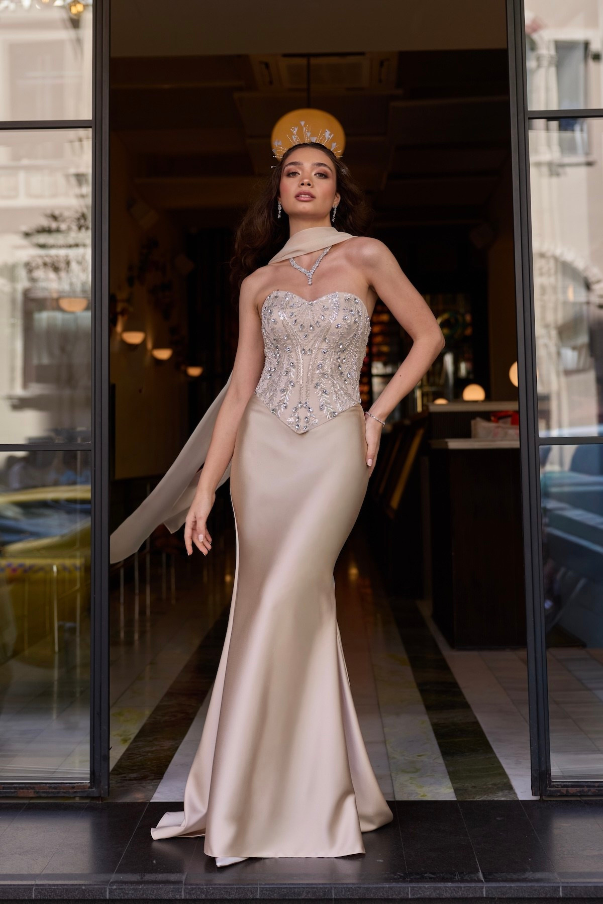 TheElsa | Hera Zena Kalp Yaka Bej Saten Balık Korse Etek Nişan Nikah ElbiseRENKLİ DANTEL ELBİSELERHera Zena Kalp Yaka Bej Saten Balık Korse Etek Nişan Nikah Elbise