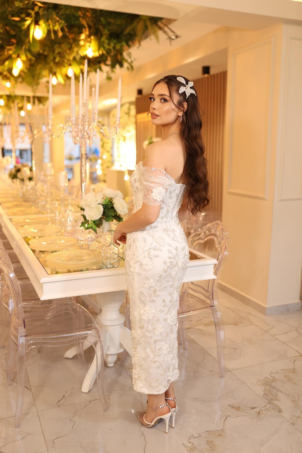 TheElsa | KALİNA BEYAZ KALEMBEYAZ DANTEL ELBİSELERKalina Beyaz Kalem Çiçekli Özel Tasarım Dantel Nişan Nikah Elbise