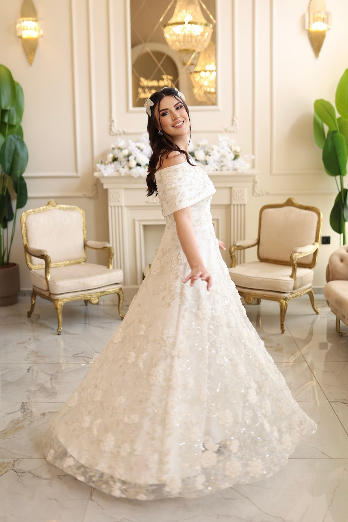 TheElsa | Kalina Beyaz Maxi BEYAZ DANTEL ELBİSELERKalina Beyaz Maxi Çiçekli Özel Tasarım Dantel Nişan Nikah Elbise