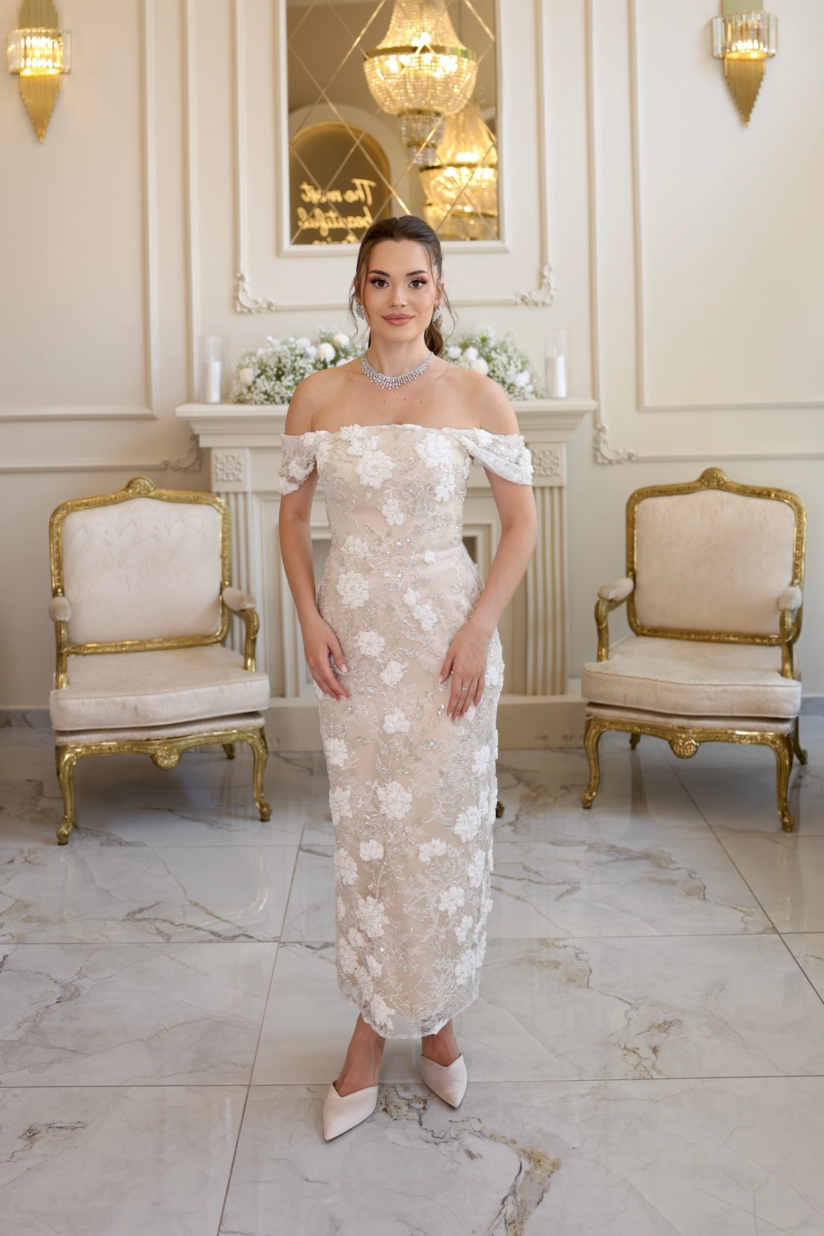 TheElsa | Kalina Kalem Bej Beyaz Dantel Nikah Nişan Söz ElbisesiBEYAZ DANTEL ELBİSELERKalina Kalem Bej Beyaz Dantel Nikah Nişan Söz Elbisesi