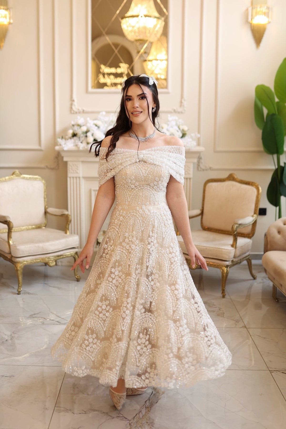 TheElsa | Lalin Prenses Bej Beyaz Fiyonk BoleroBEYAZ DANTEL ELBİSELERLalin Prenses Bej Beyaz Fiyonk Bolero Elbise